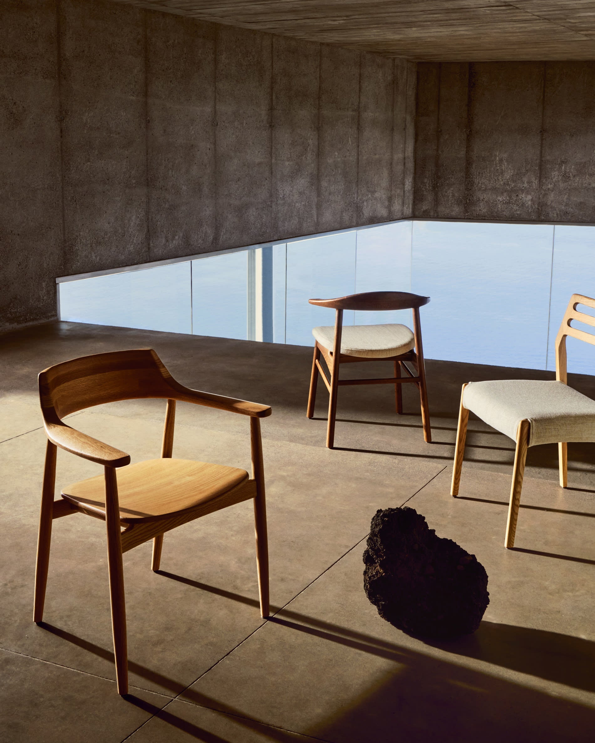 TIMONS chair in beige chenille with an oak base