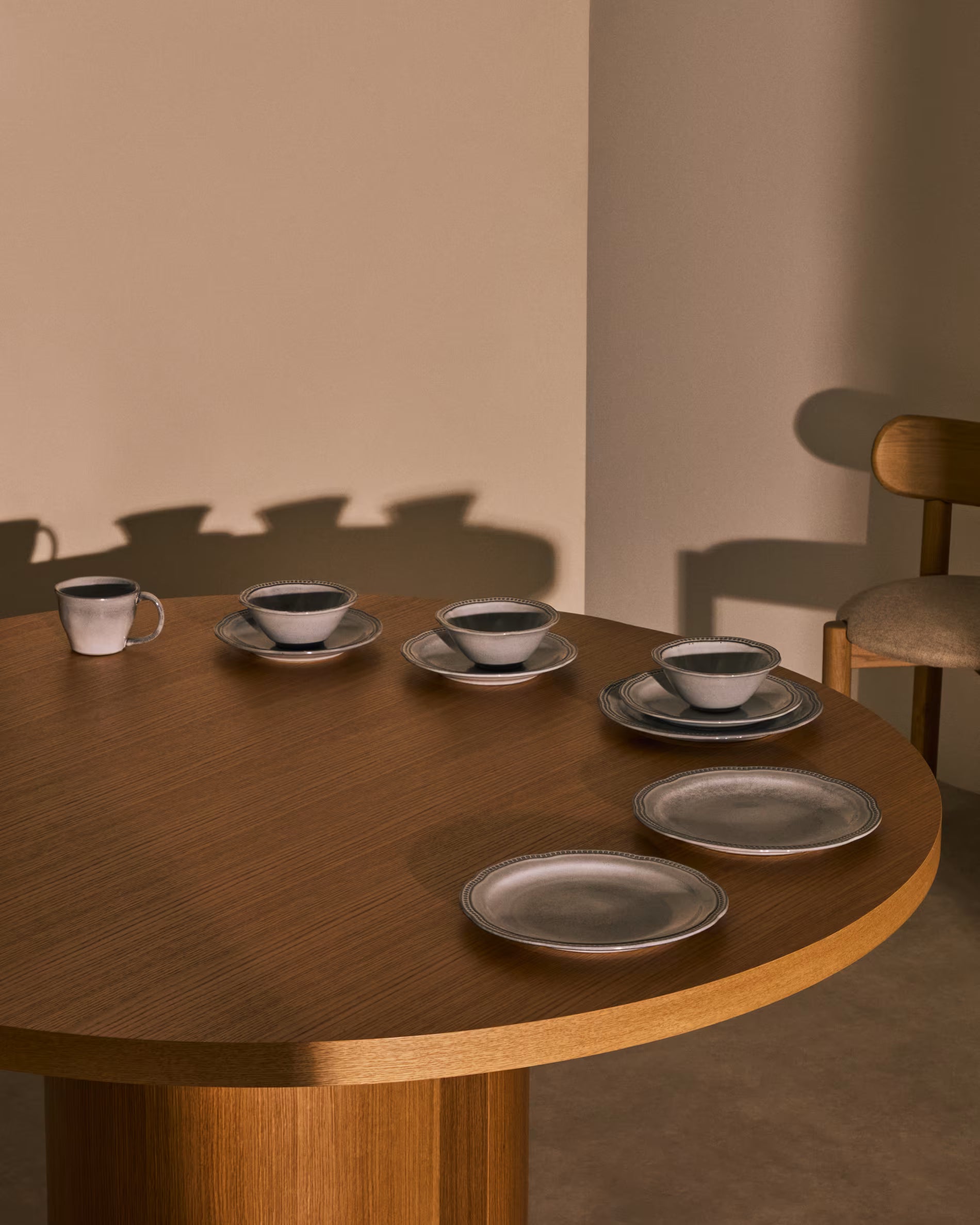 Plastový talíř DOVEC modrá keramika