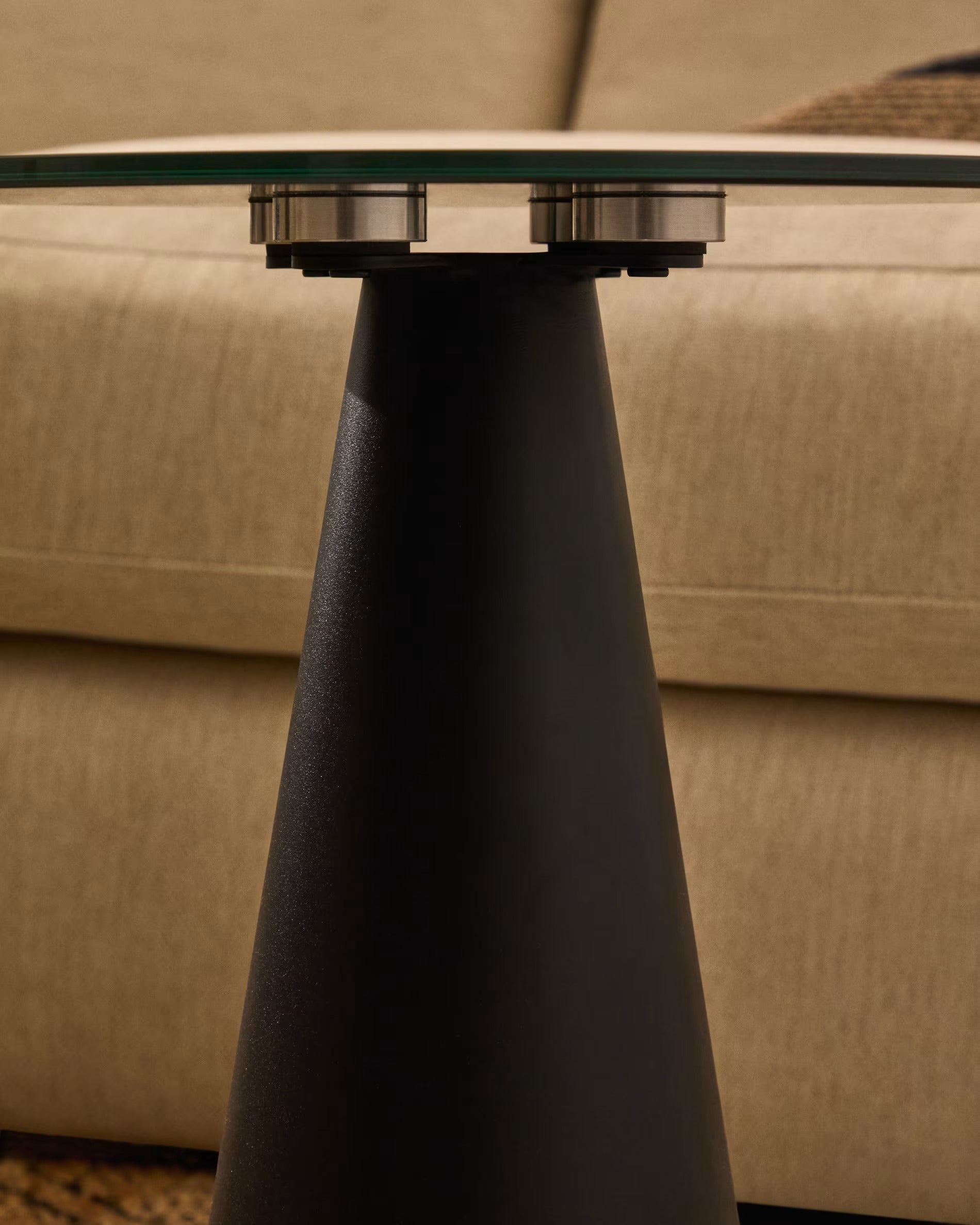 WILSHIRE black side table
