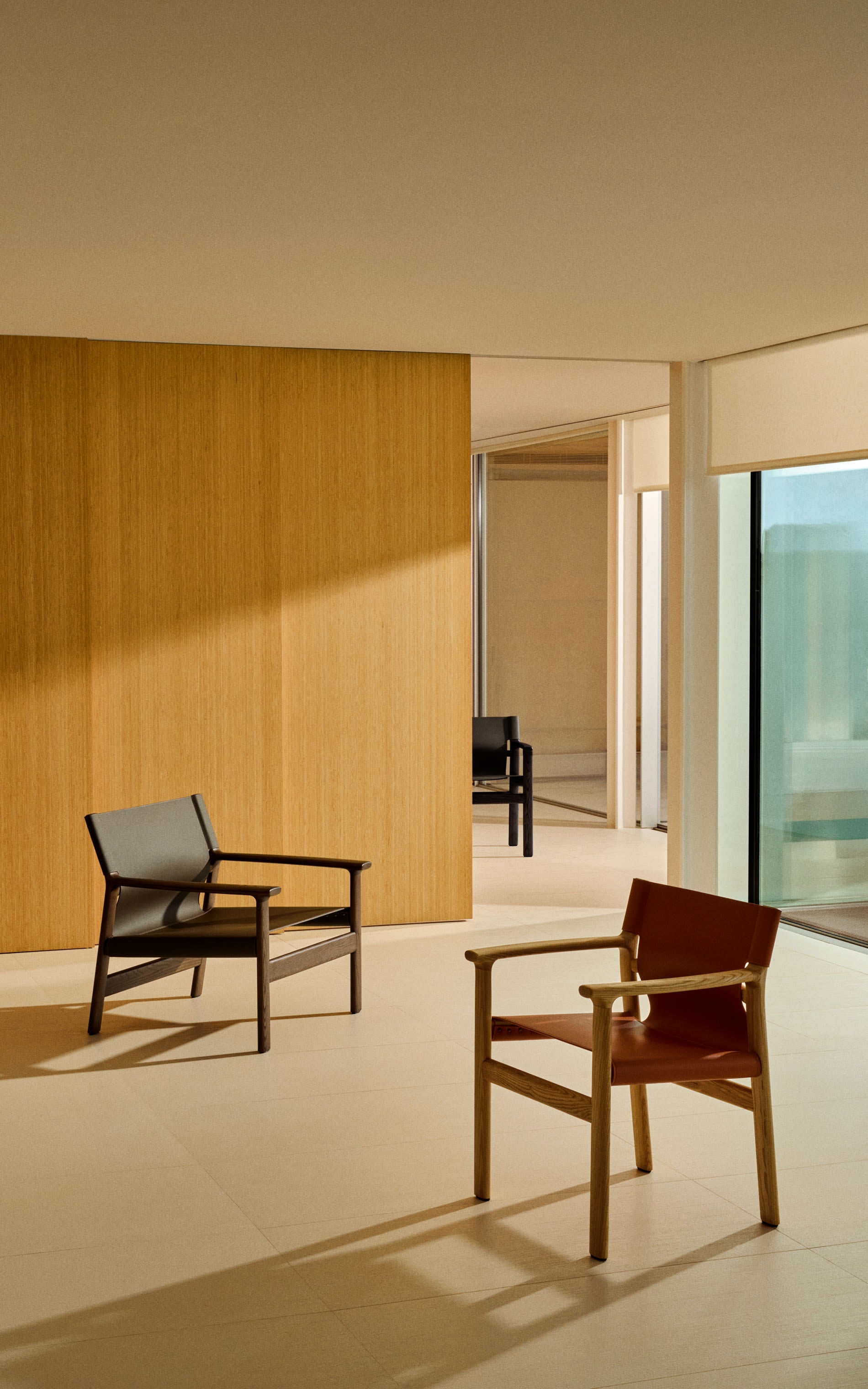 JAN armchair in brown recycled leather with dark ash wood