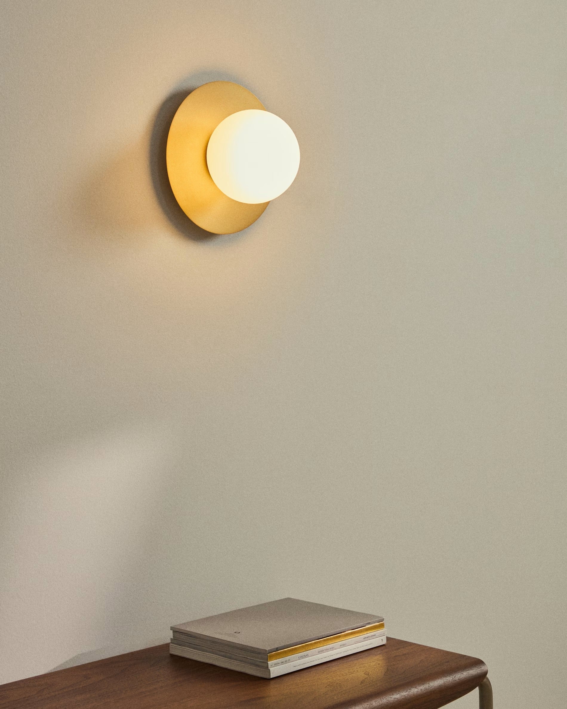 Nástěnná lampa BRISIA kartáčovaný mosaz