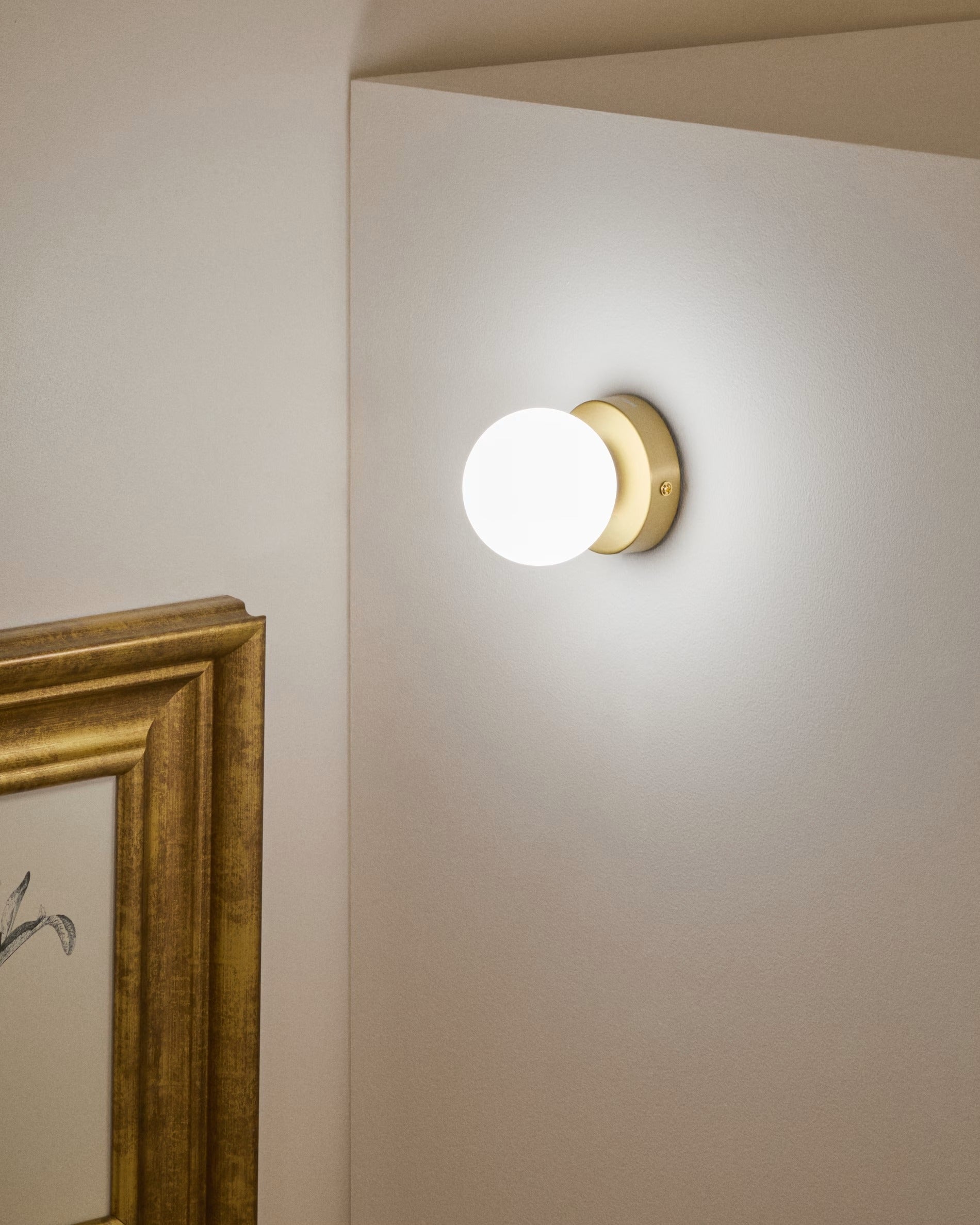 Nástěnná lampa BRISIA kartáčovaný mosaz