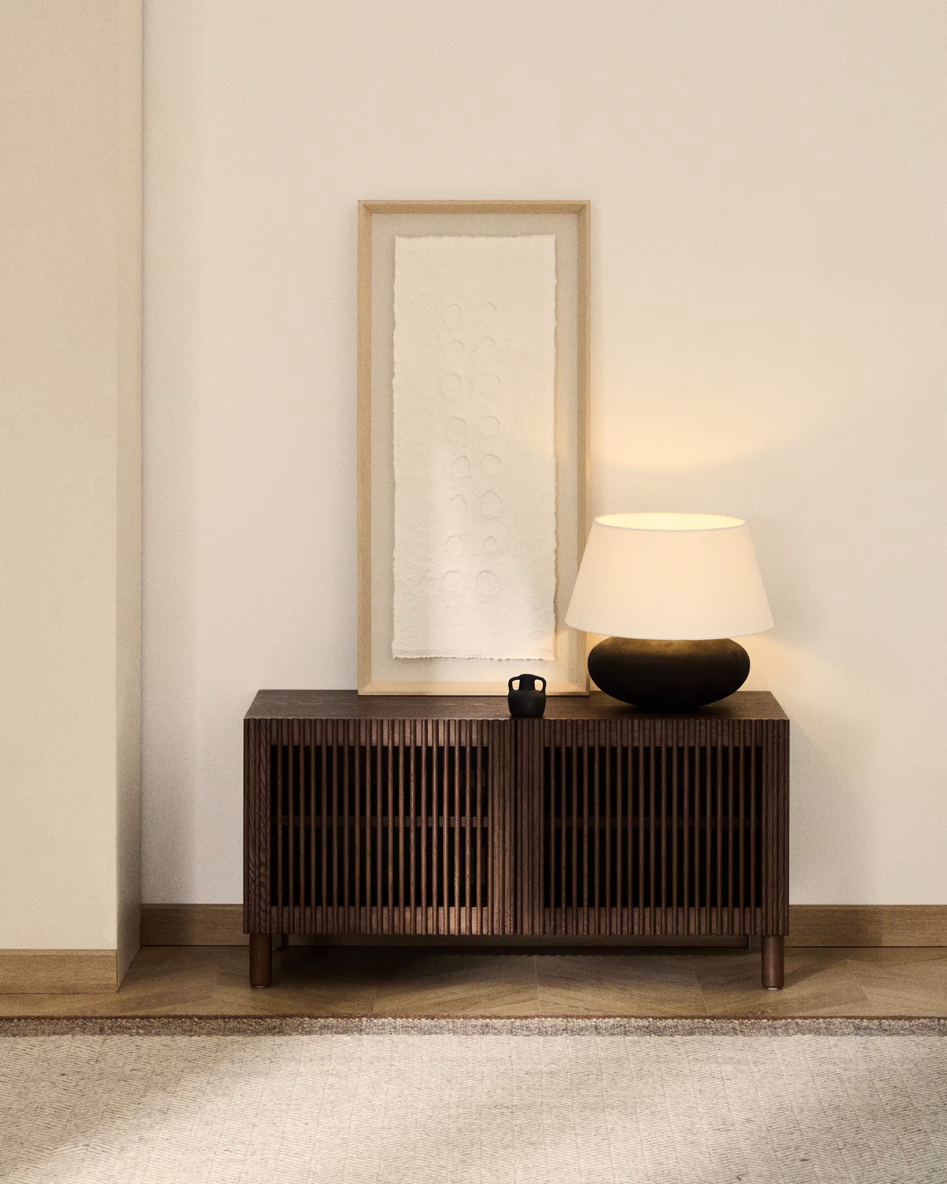 Skříňka na boty BEYLA tmavě hnědé jasanové dřevo