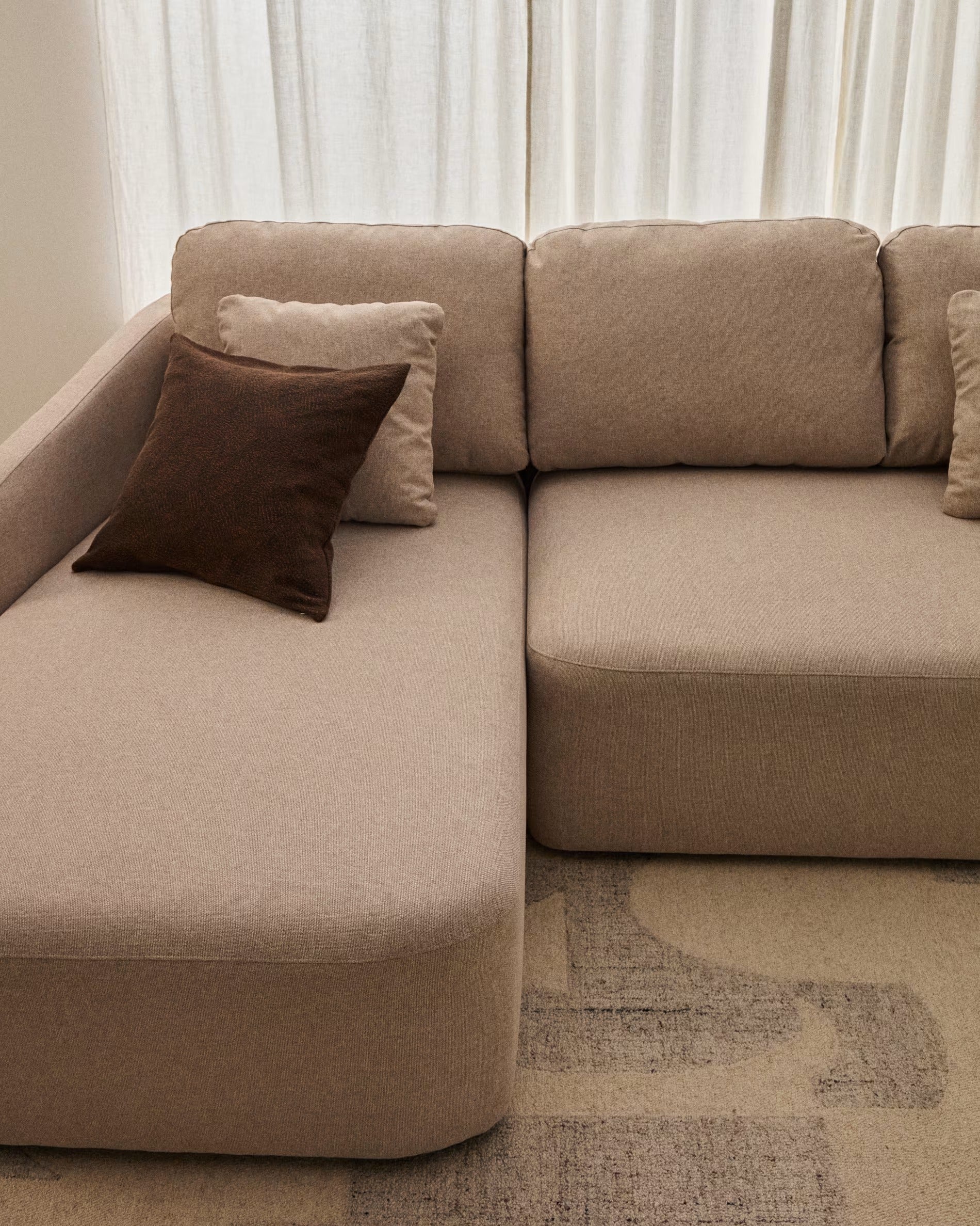 Bežový 3-místný levostranný rohový gauč s funkcí spaní LAIRA