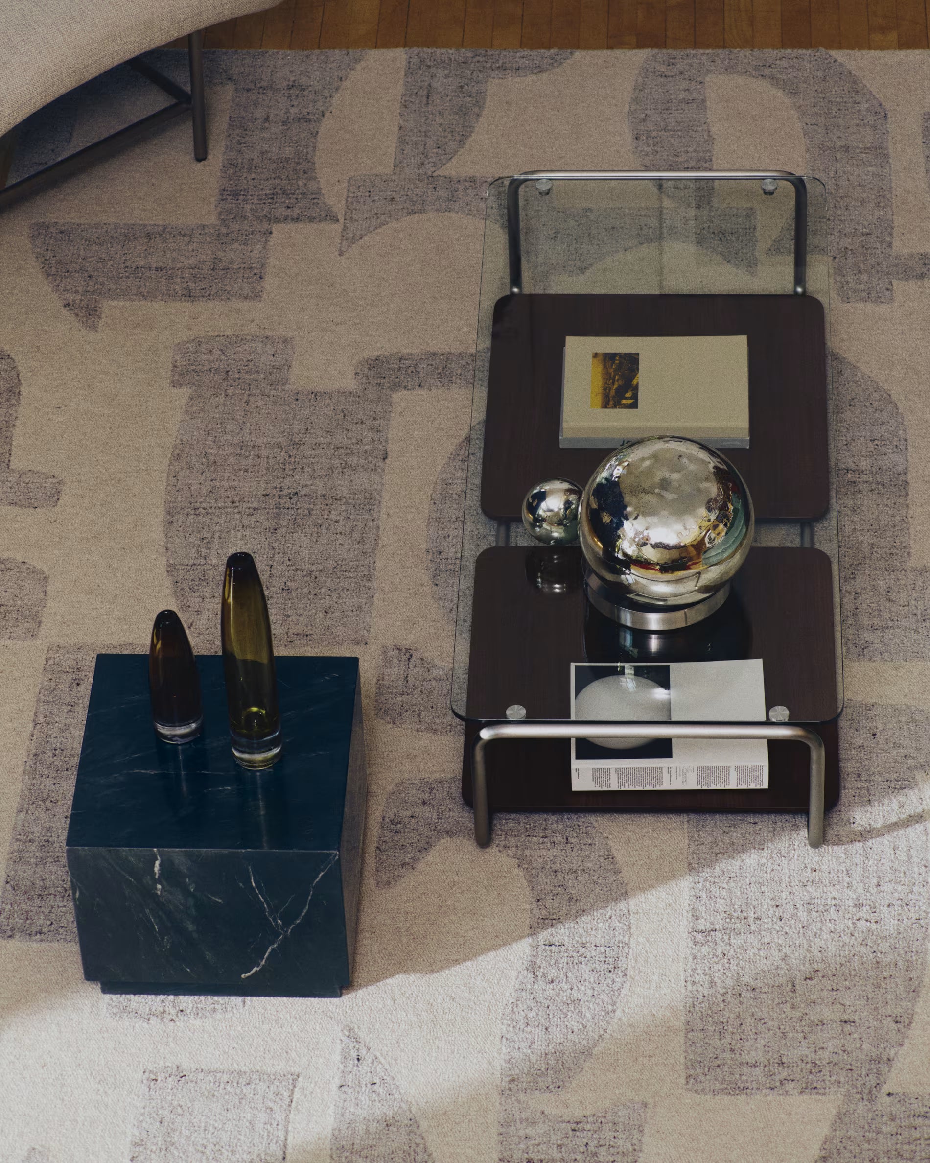 Konferenční stolek TARSEL tmavě hnědý ořechový dýhovaný se ocelovým podstavcem