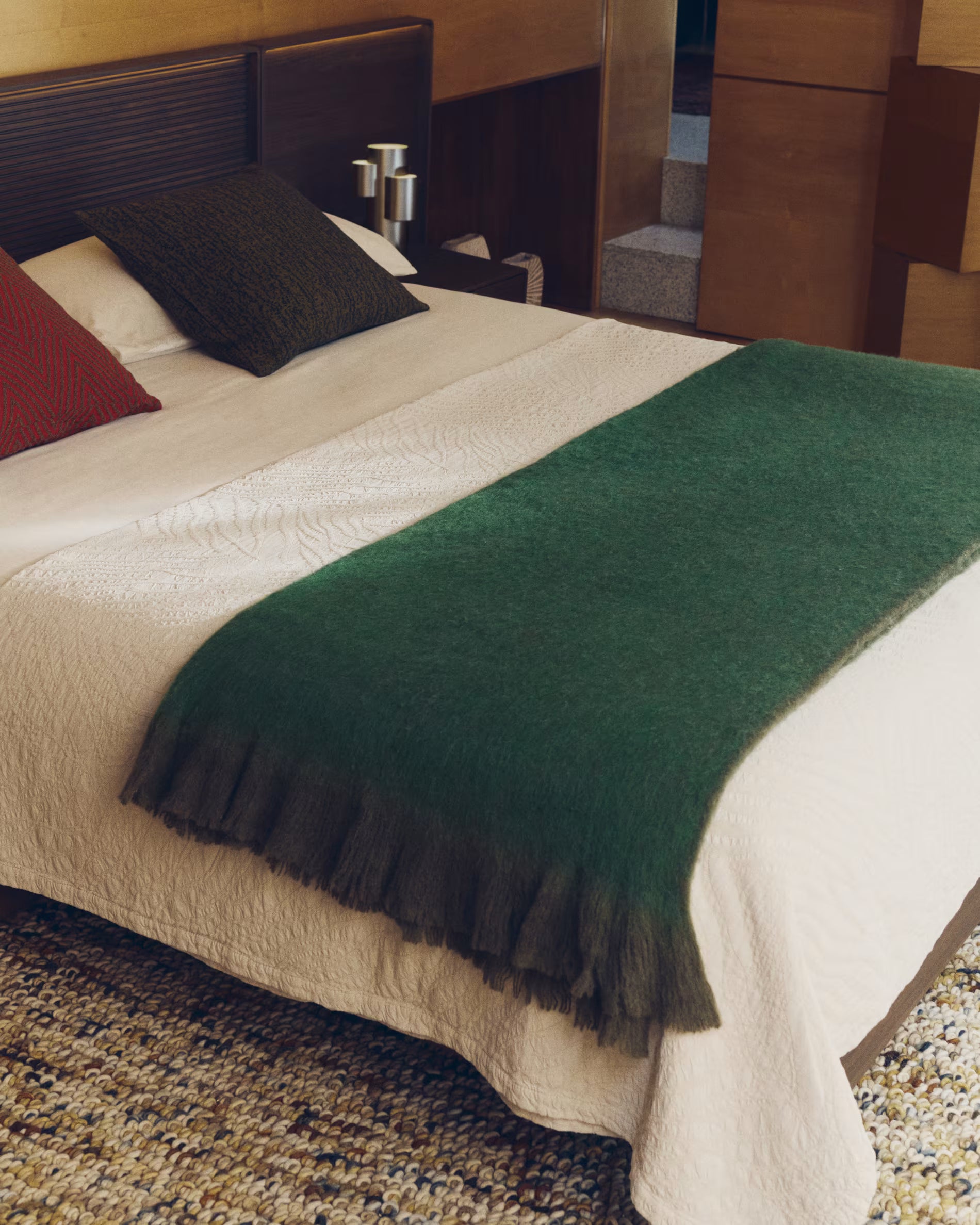 Pled ODELNA green with brown ruffles