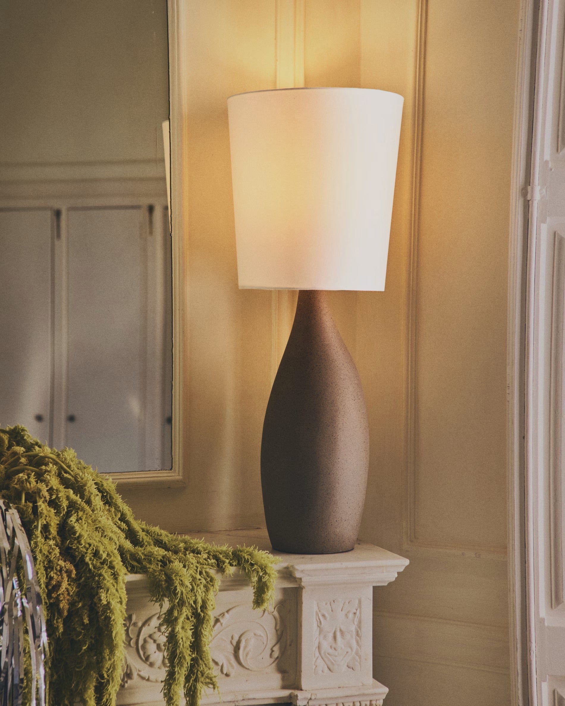 Stolní lampa VIONA světle šedá s bavlněným stínidlem