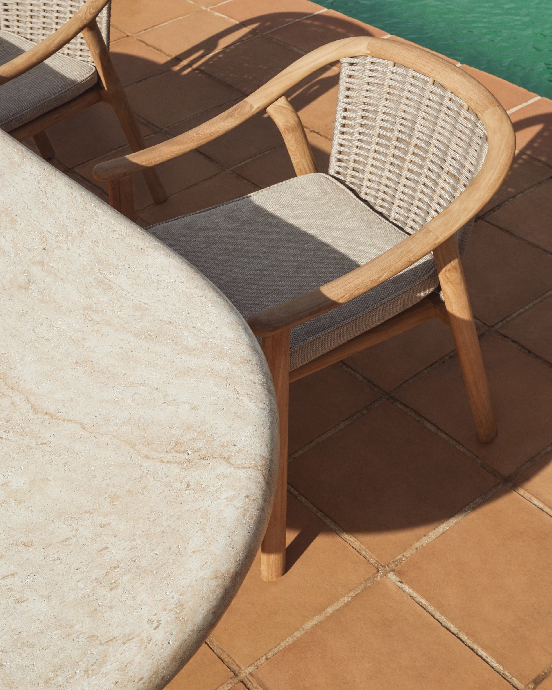 Zahradní židle ELUNDA z lehkého teakového dřeva