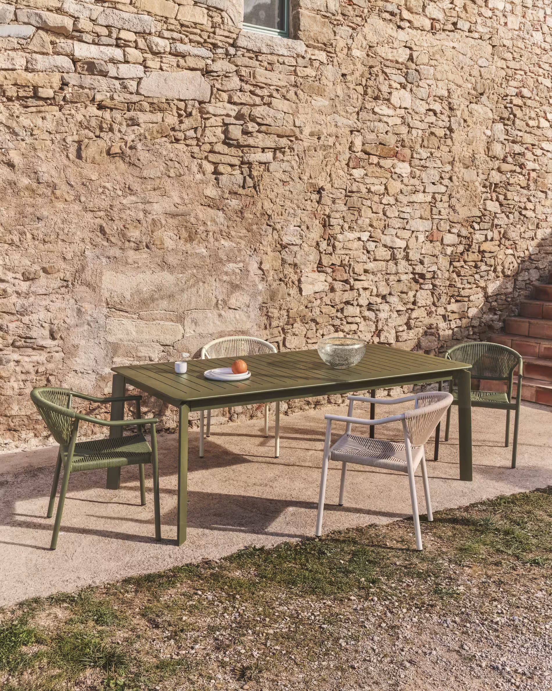 BRELA taupe garden set with aluminum base