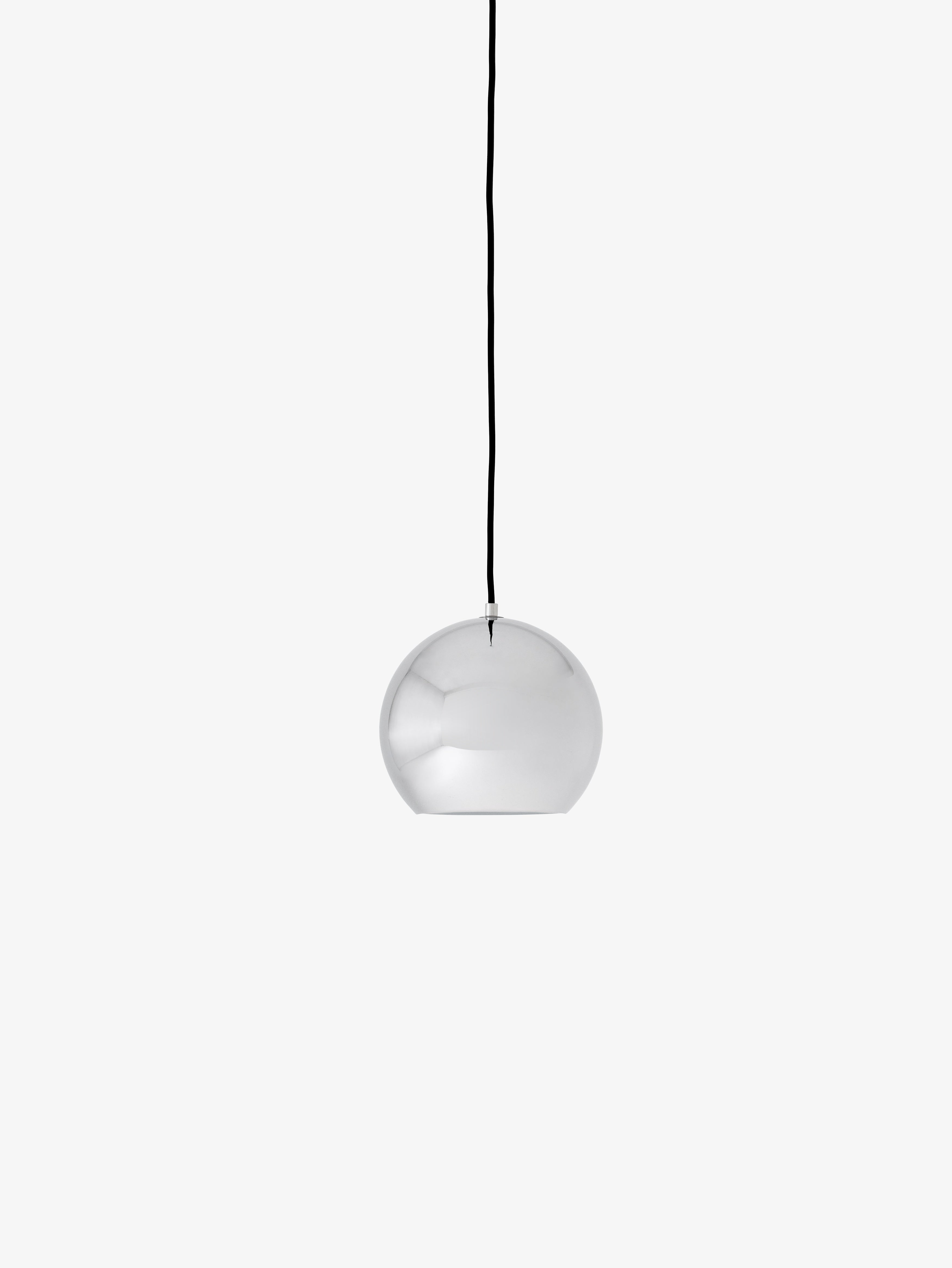 Lampa visící TOPAN VP6 s chromovaným stínidlem