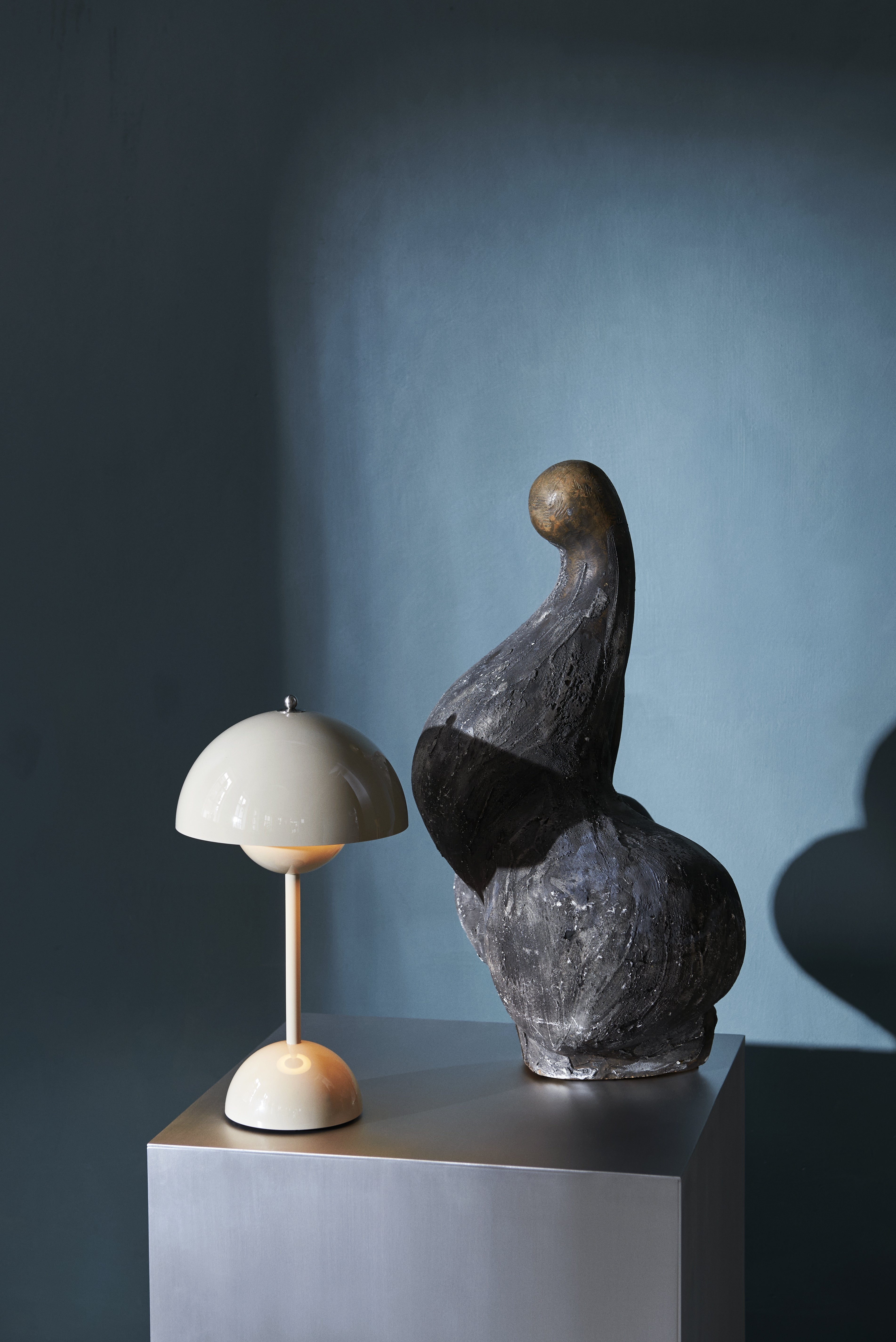 Přenosná lampa FLOWERPOT VP9 šedobéžová