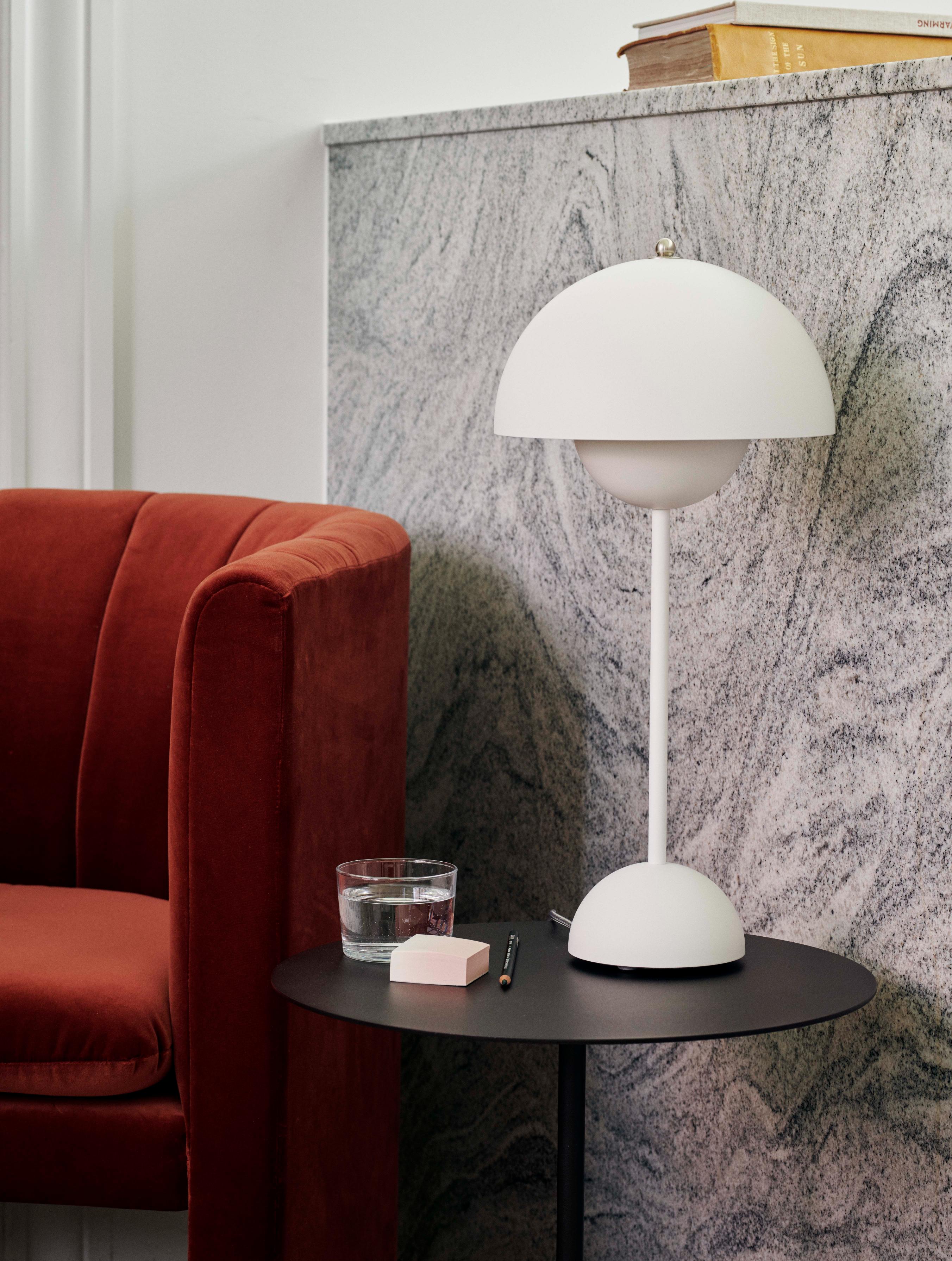 Stolní lampa FLOWERPOT VP3 matná bílá