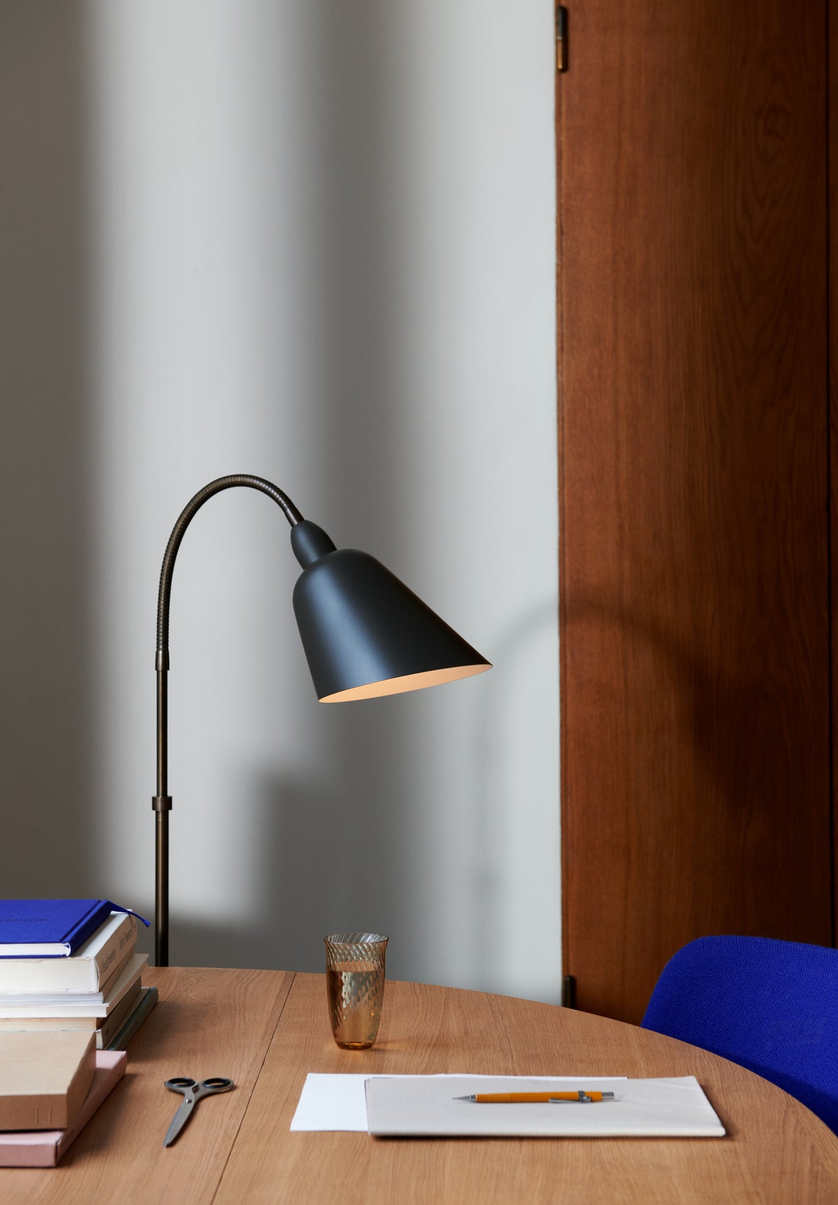 Stolní lampa BELLEVUE AJ11 černá s mosazným povrchem