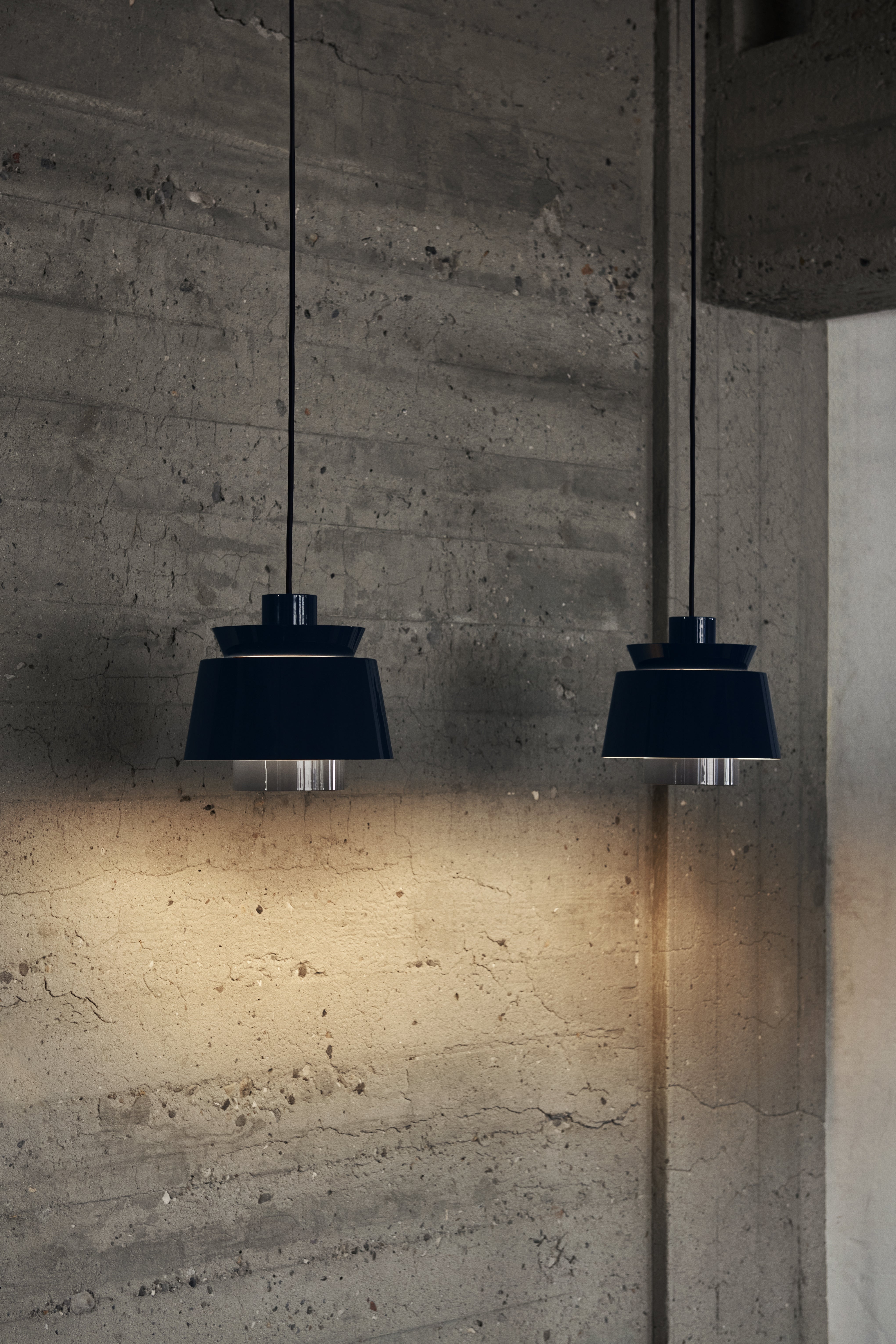 Lampa visící UTZON JU1 šedobluá