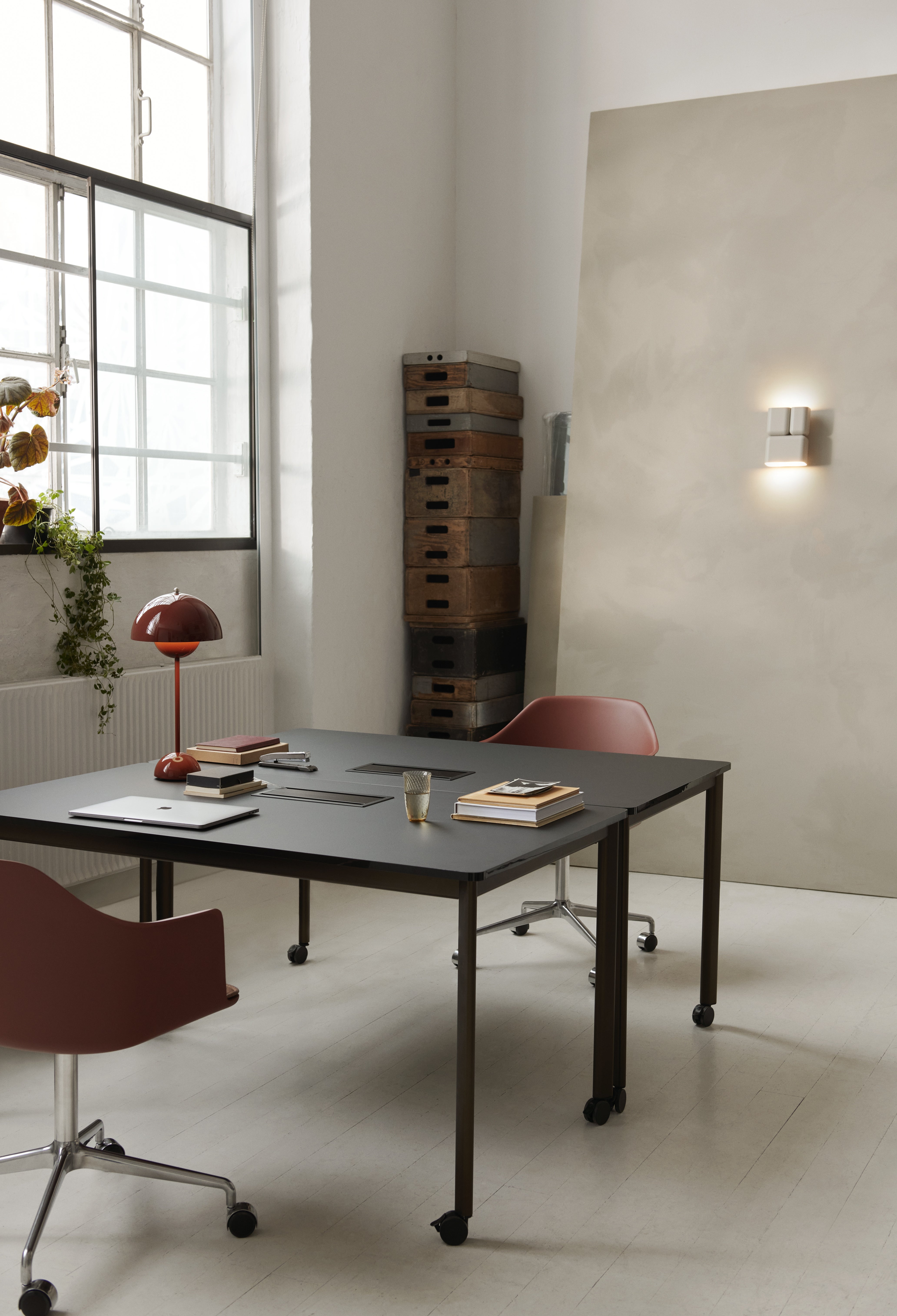 Lampa stolní FLOWERPOT VP3 fuchsie