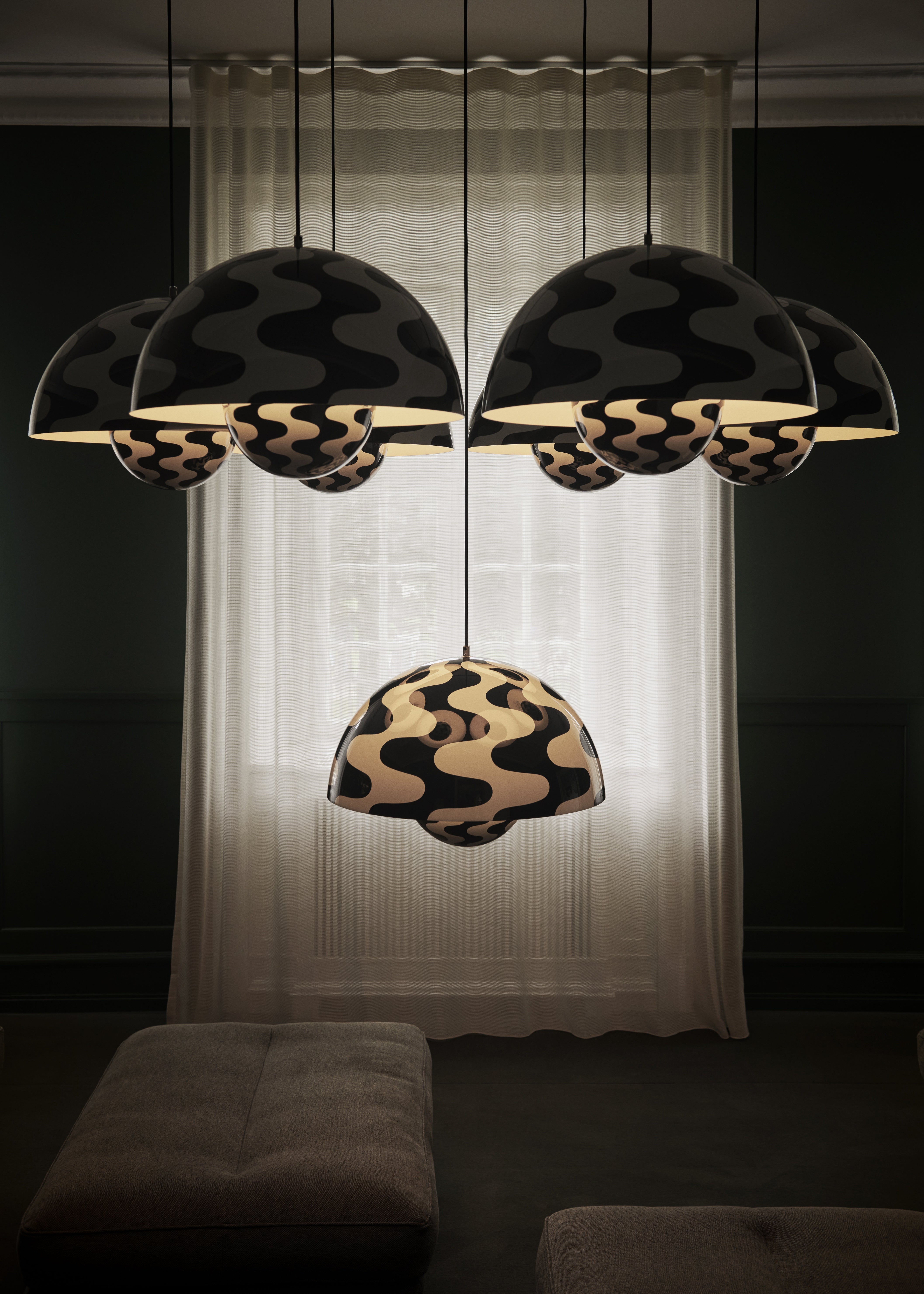 Lampa visící FLOWERPOT VP2 s bílou a černou vzorovanou úpravou
