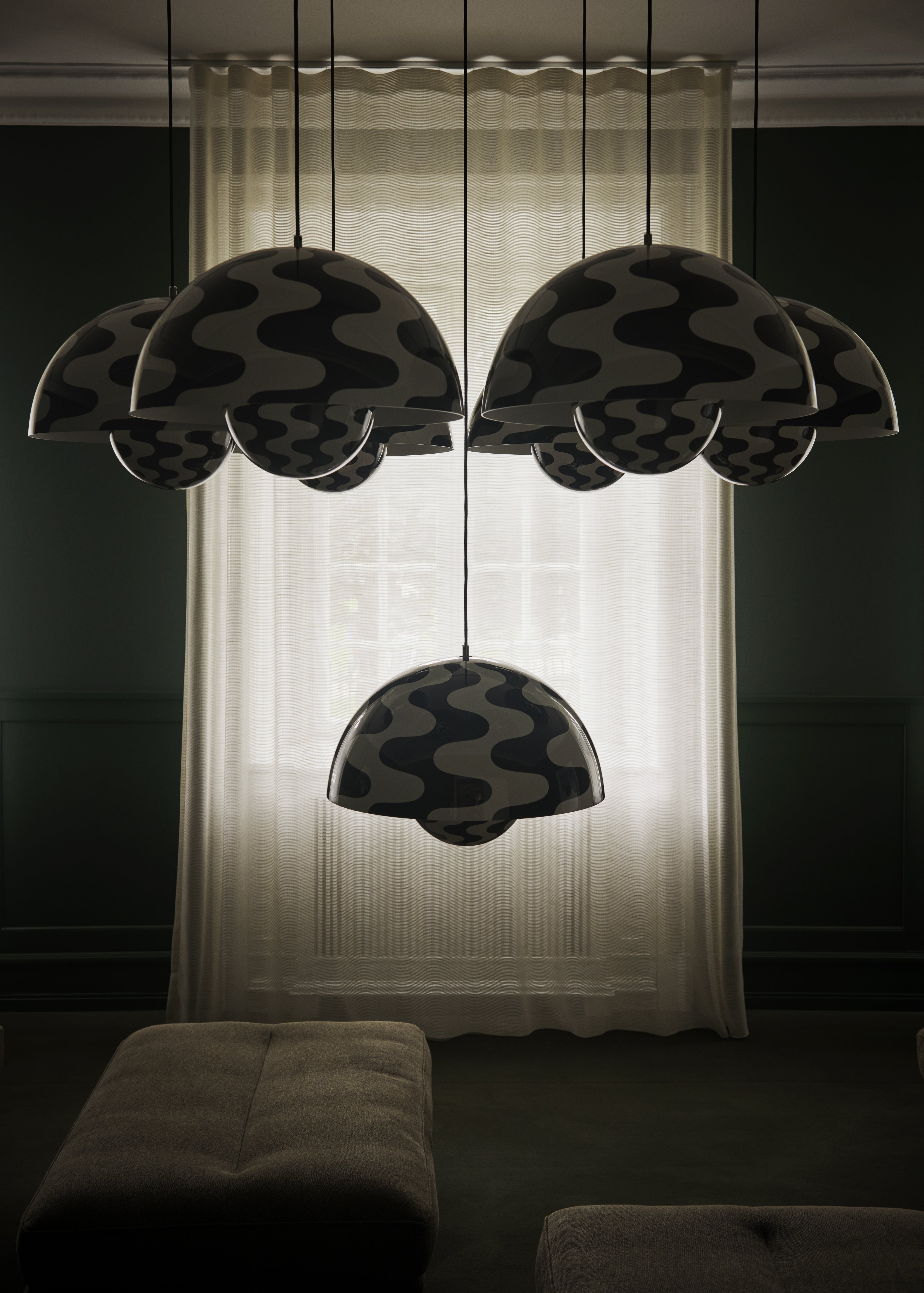 Lampa visící FLOWERPOT VP2 s bílou a černou vzorovanou úpravou