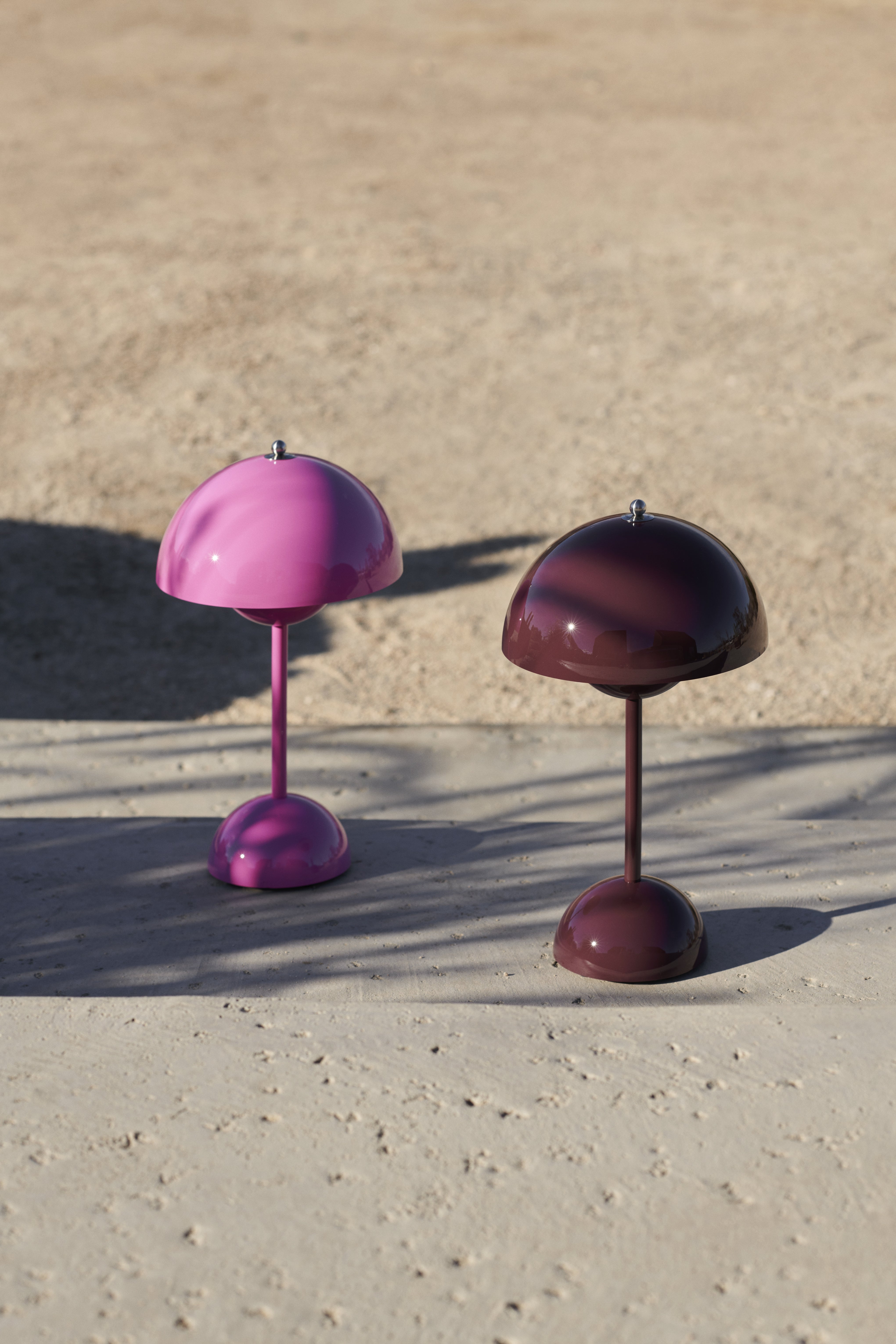 Přenosná lampa FLOWERPOT VP9 v barvě fuchsie