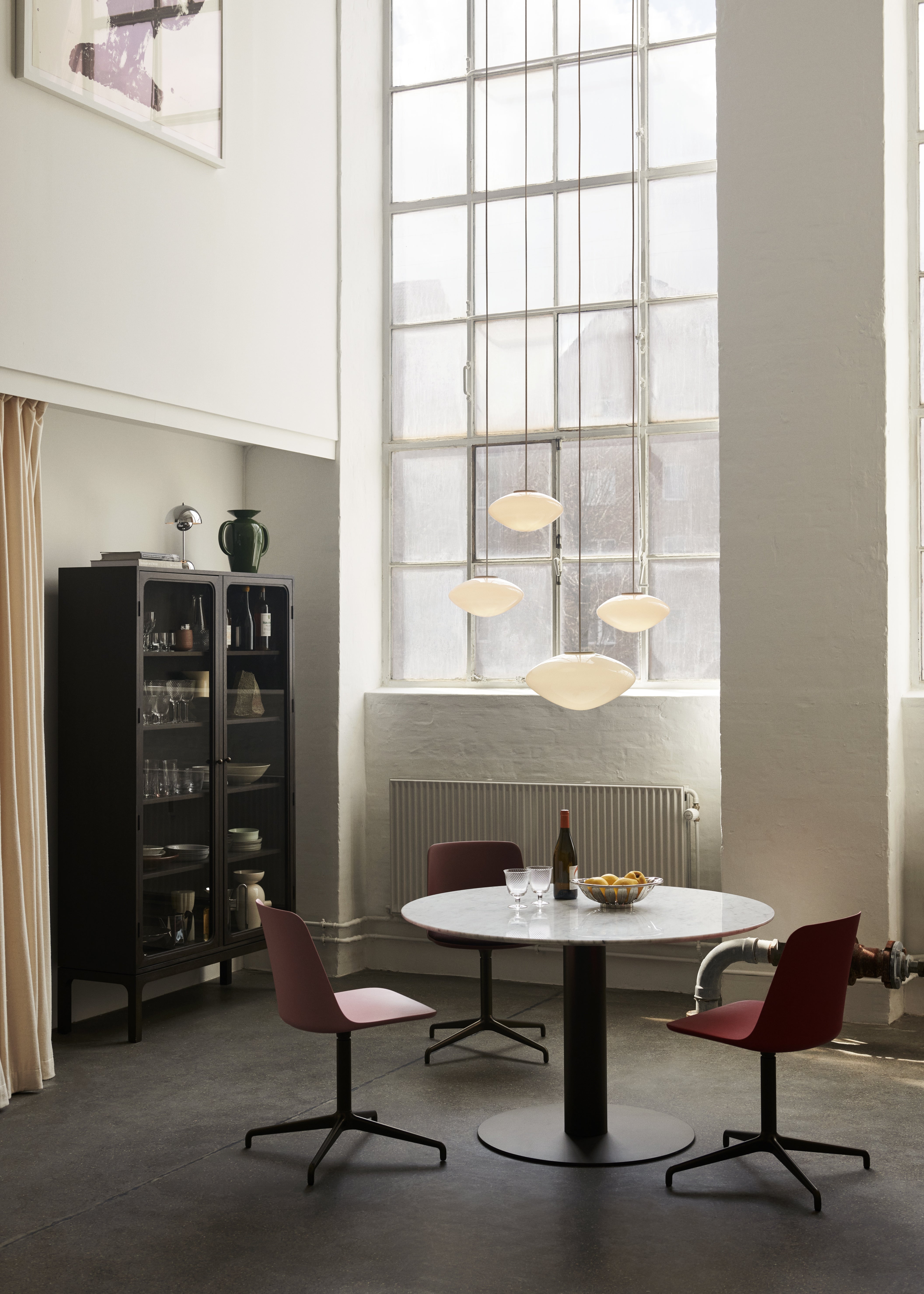 Přenosná lampa FLOWERPOT VP9 v barvě vína