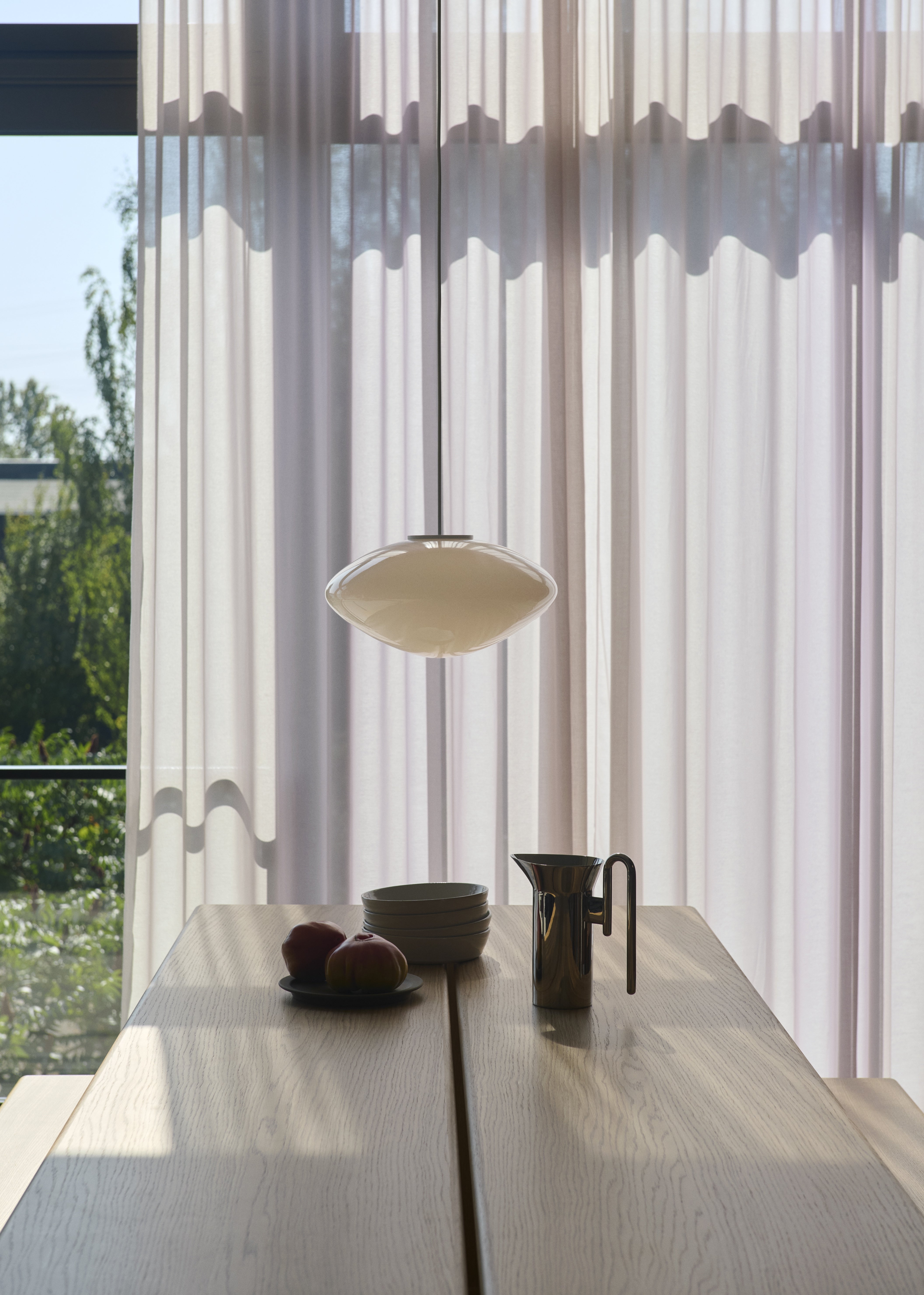 Lampa visící MIST s opálovým stínidlem