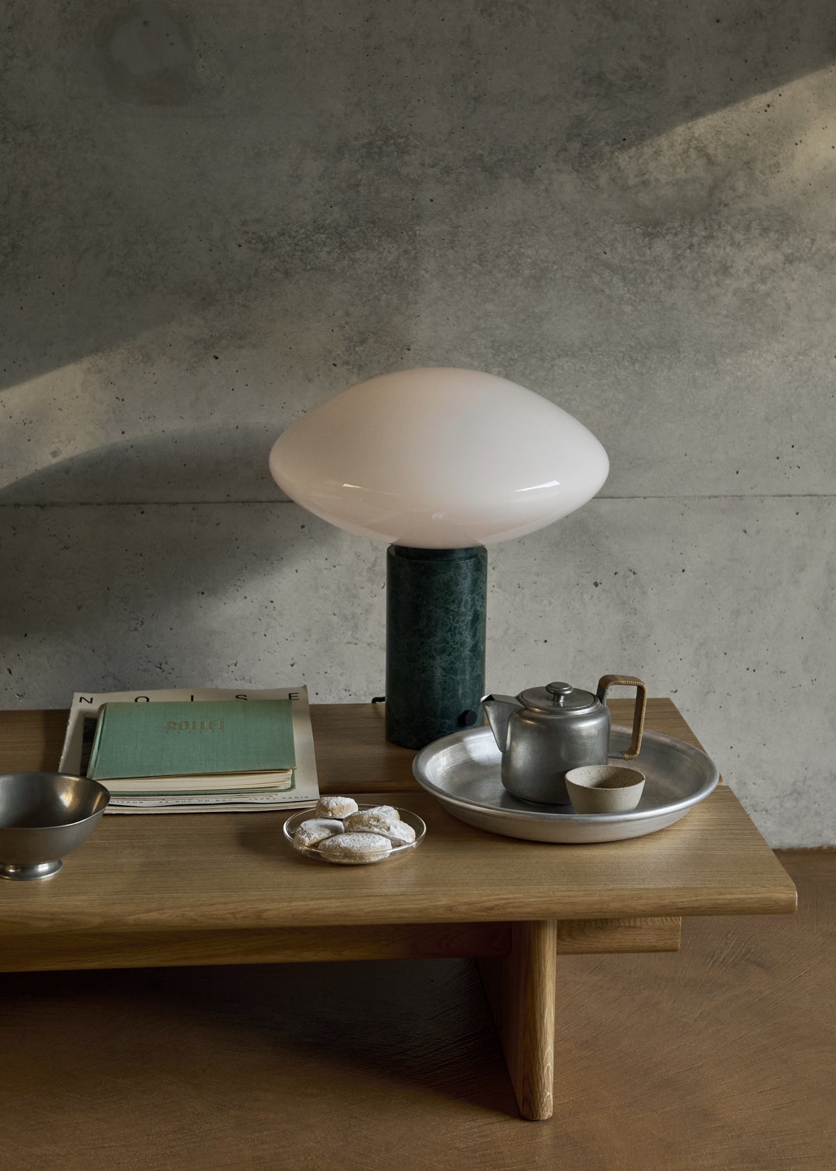 Stolní lampa MIST AP17 skleněné stínidlo se zeleným mramorovým podstavcem