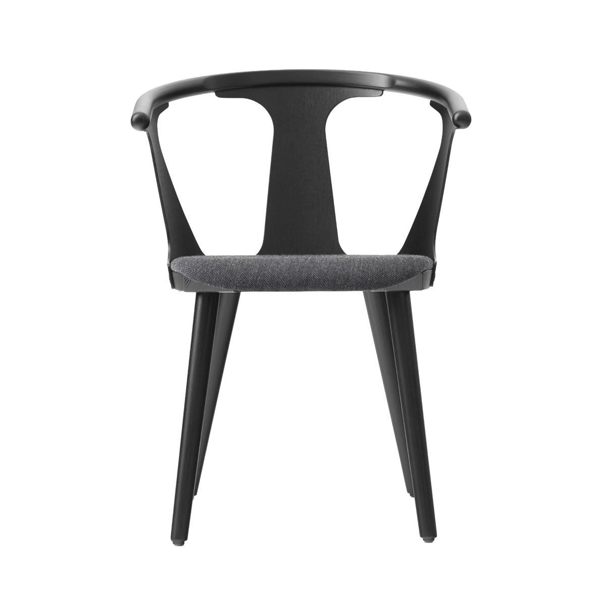 Židle IN BETWEEN SK2 černý lakovaný dub s čalouněným sedákem