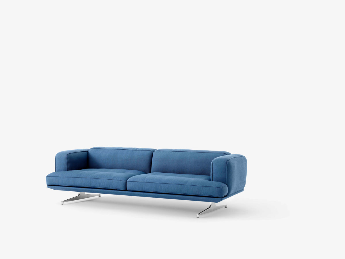Sofa pro 3 osoby INLAND AV23 čalouněná s hliníkovým podstavcem