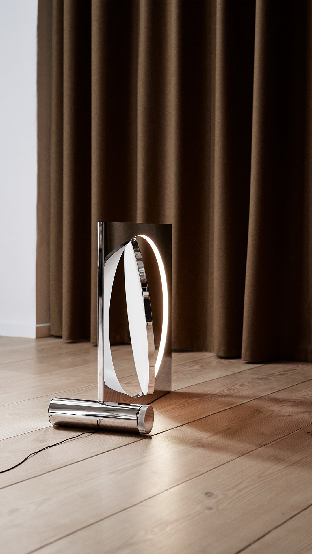 Stojací lampa MOONSETTER chromovaná