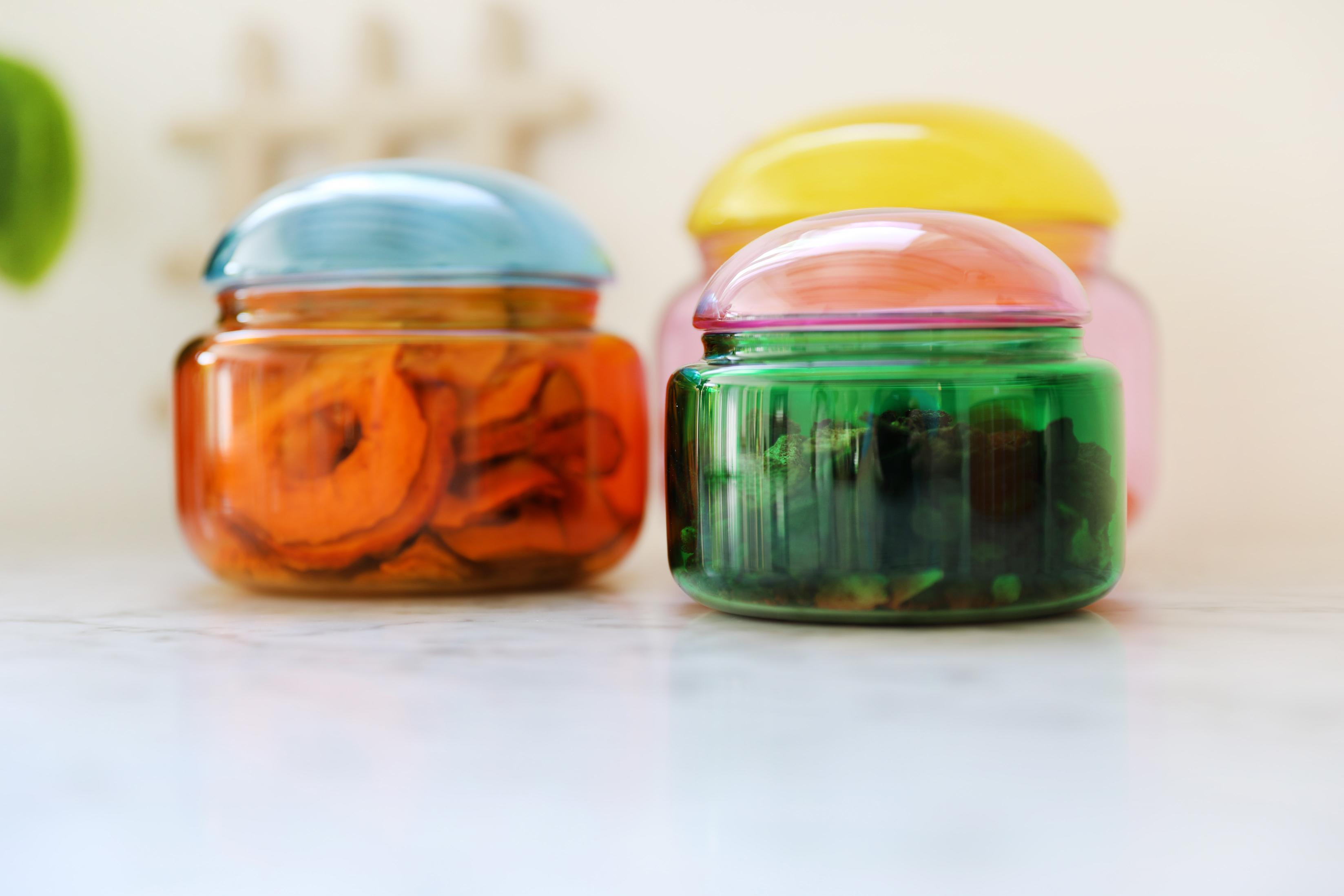 Glass container PUFFY green with pink lid