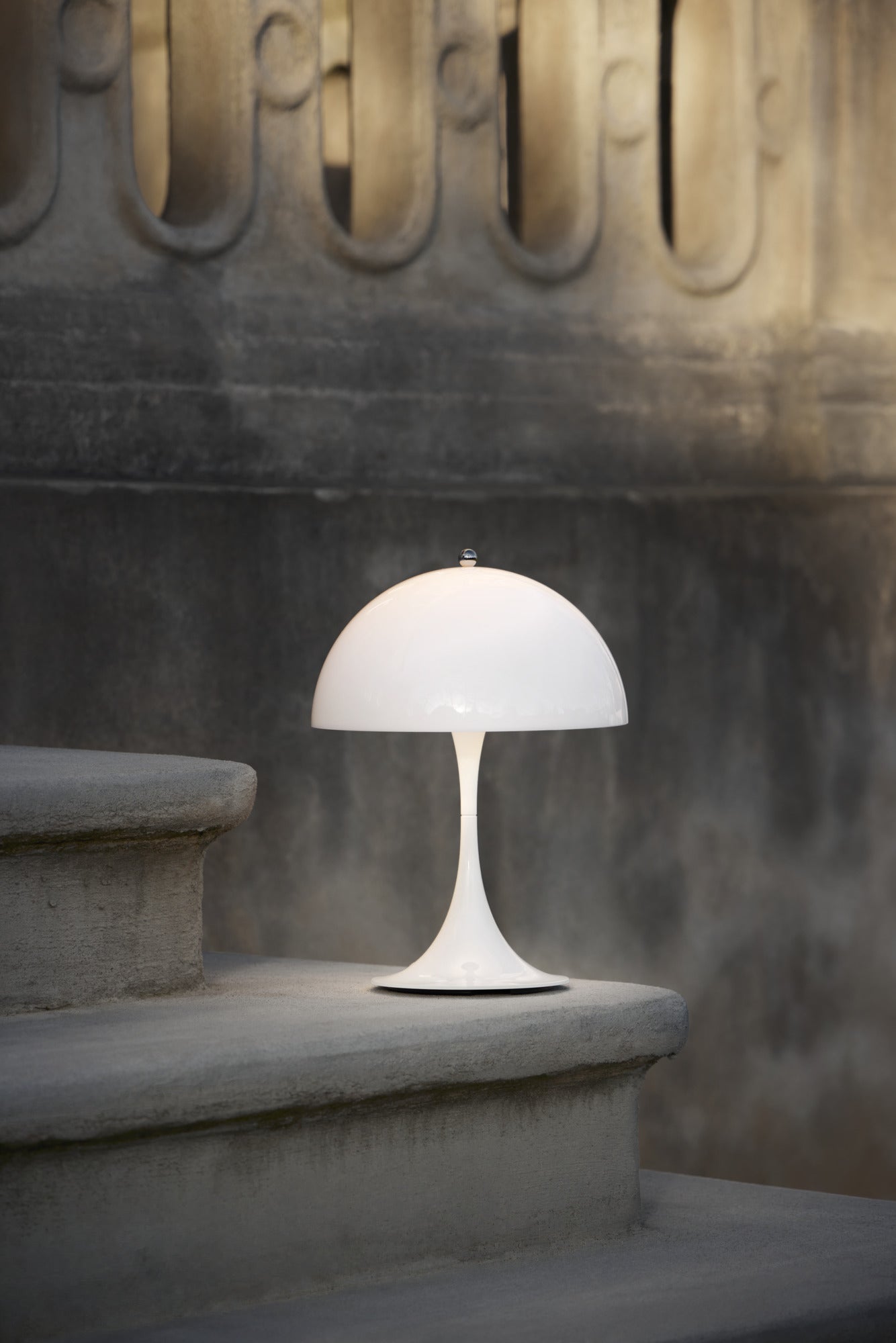 Přenosná lampa PANTHELLA 250 bílá