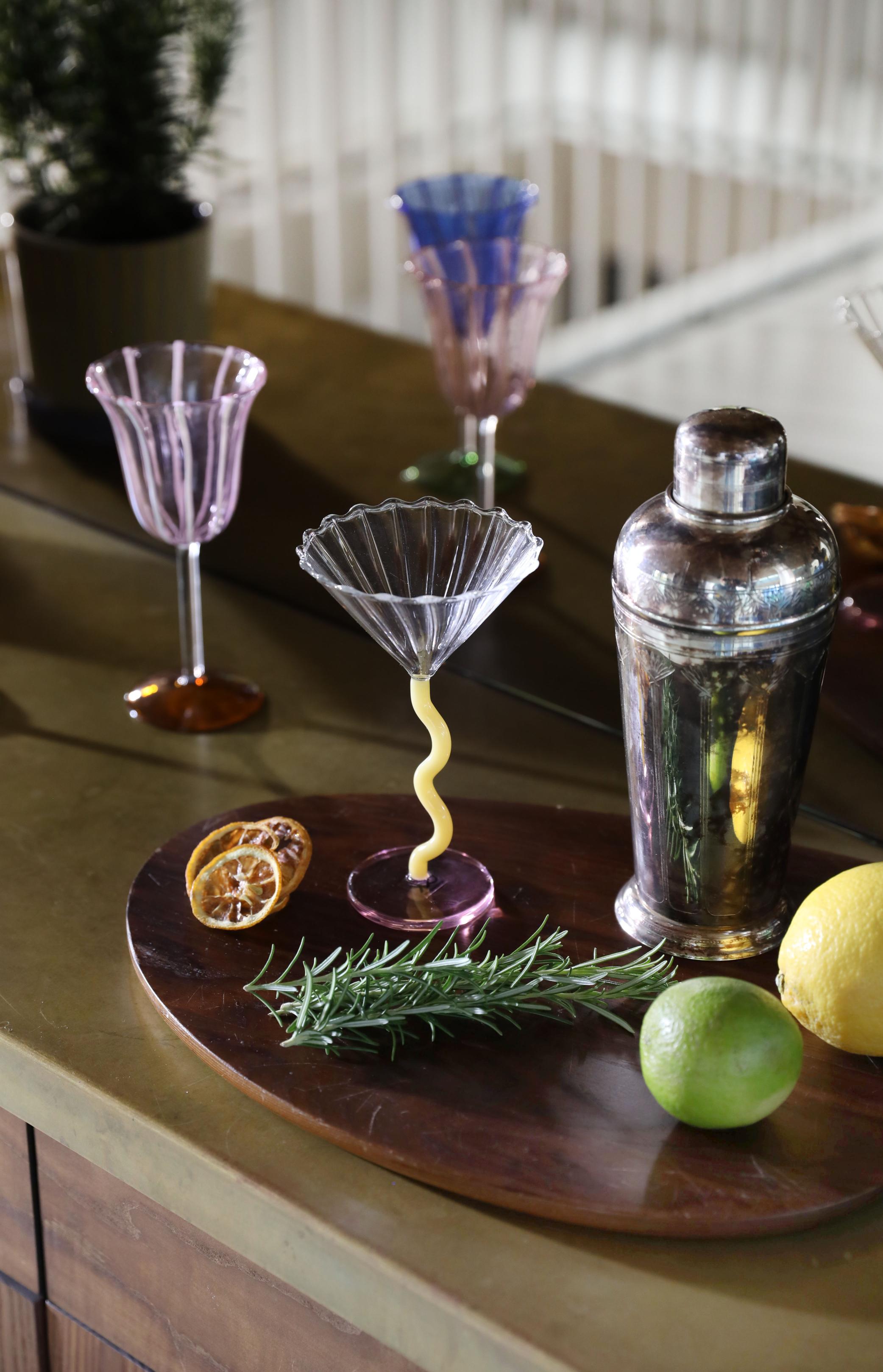 Set of CURVE glass goblets yellow with pink