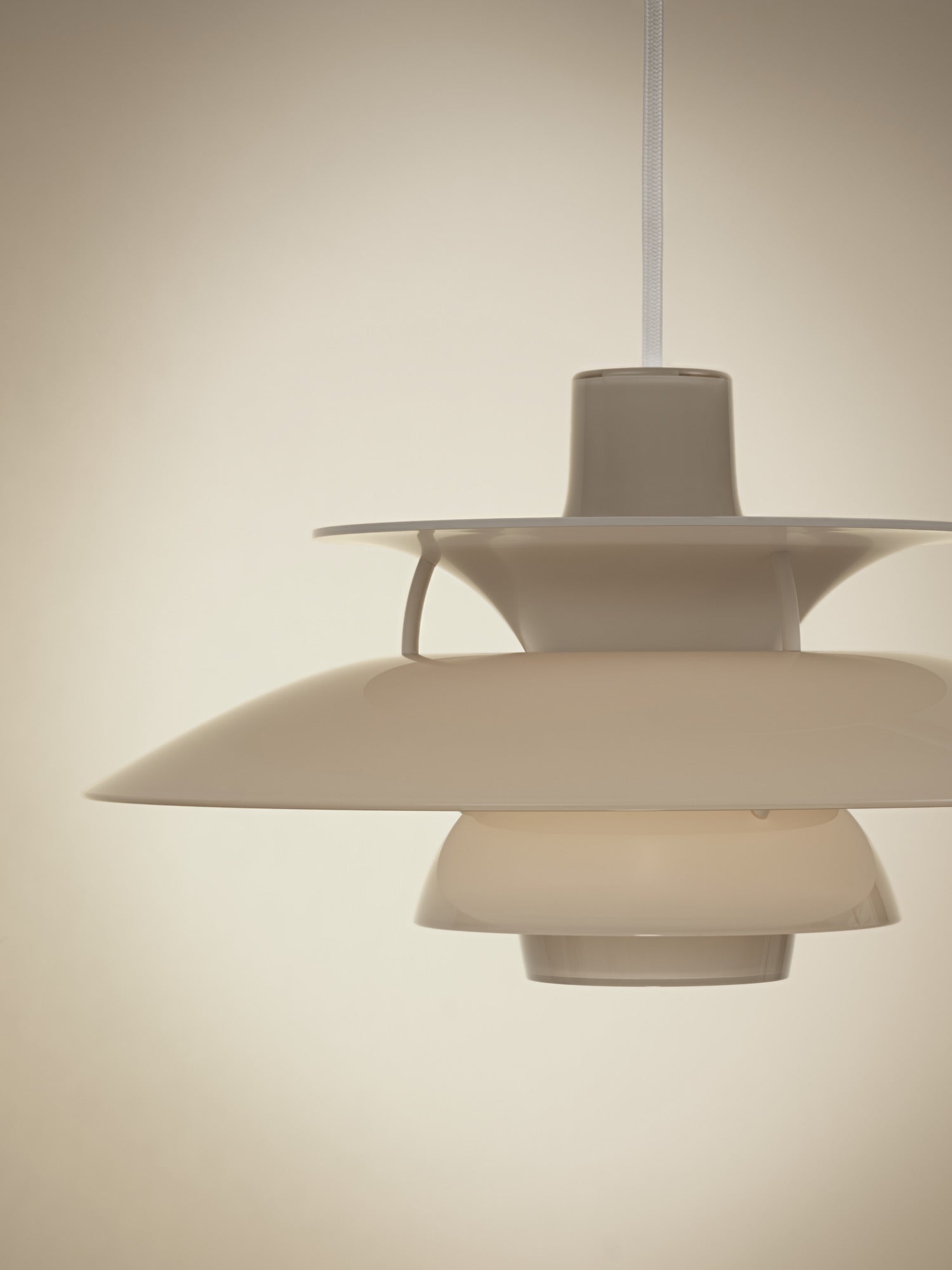Lampa wisząca PH 5 OPAL beżowy – Louis Poulsen