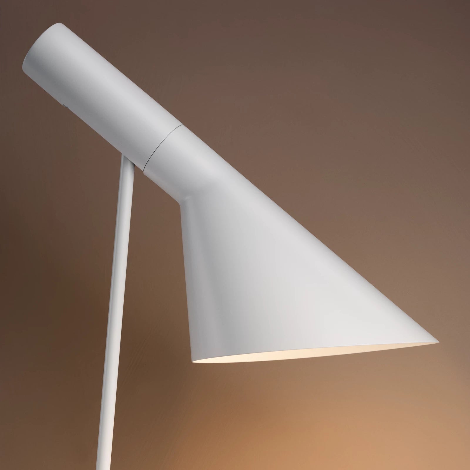 Stolní lampa AJ MINI bílá