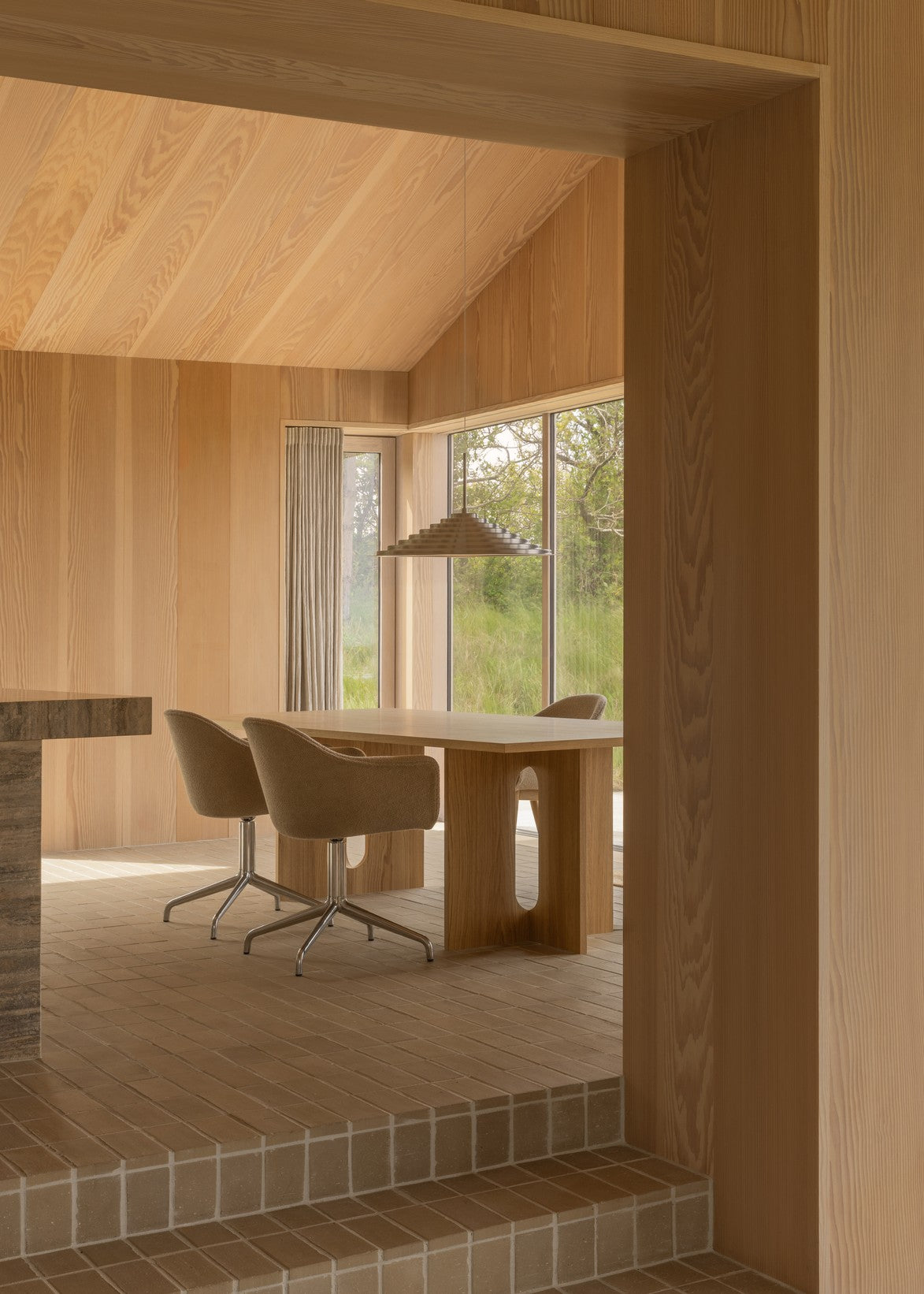 Závěsné svítidlo CHANCERY leštěný hliník