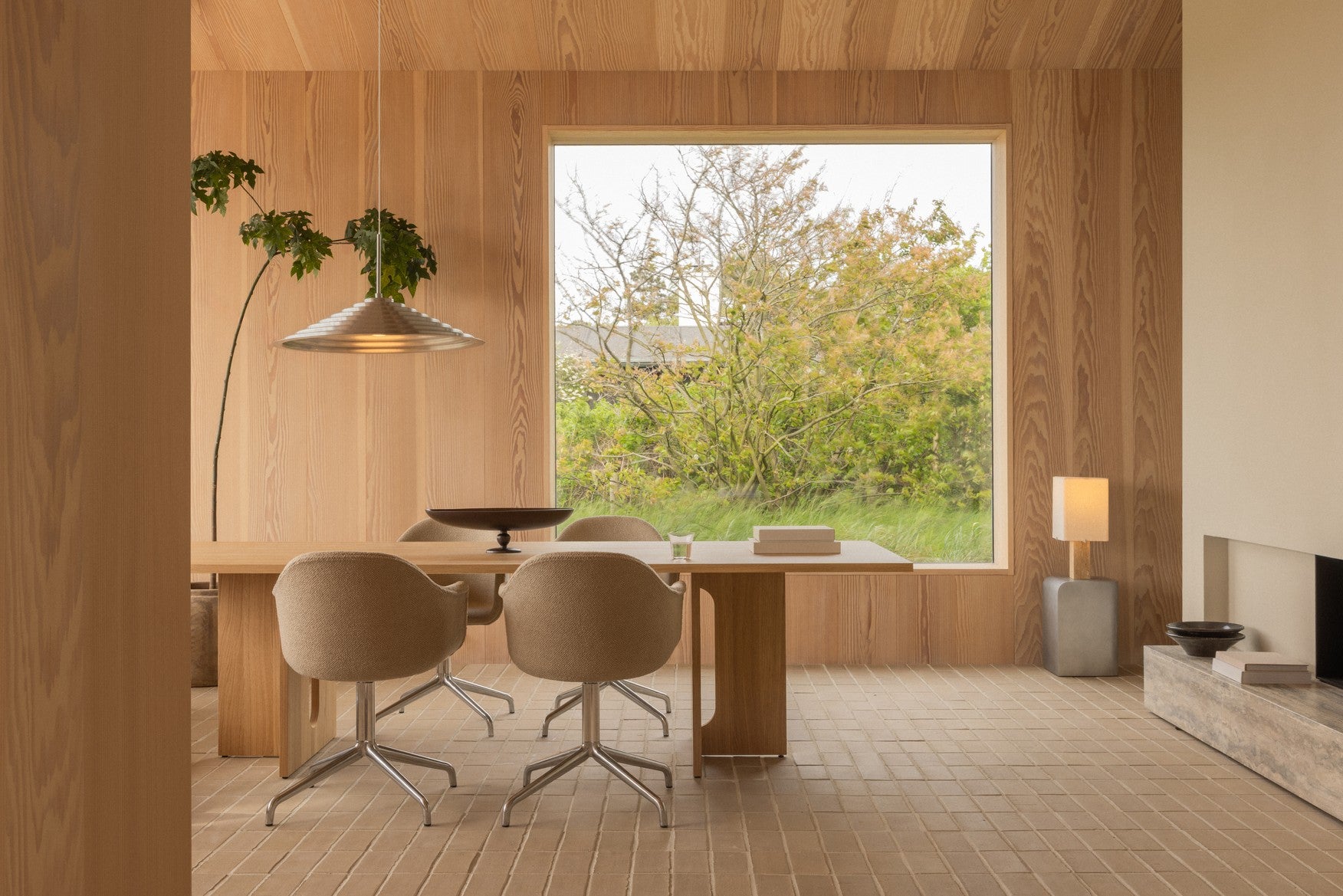 NONNA table lamp with travertine base and linen shade