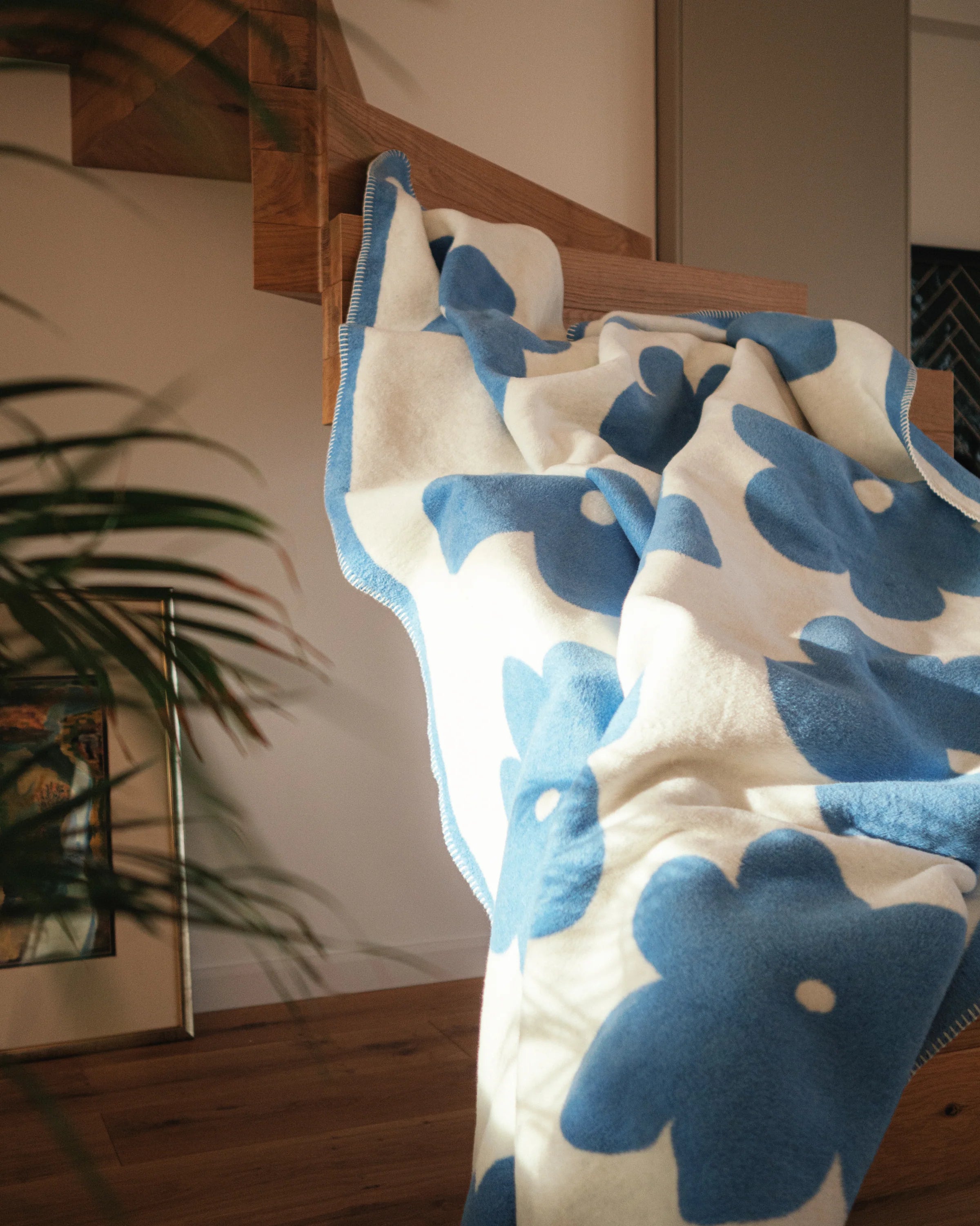 Koc FLO sky blue and ecru