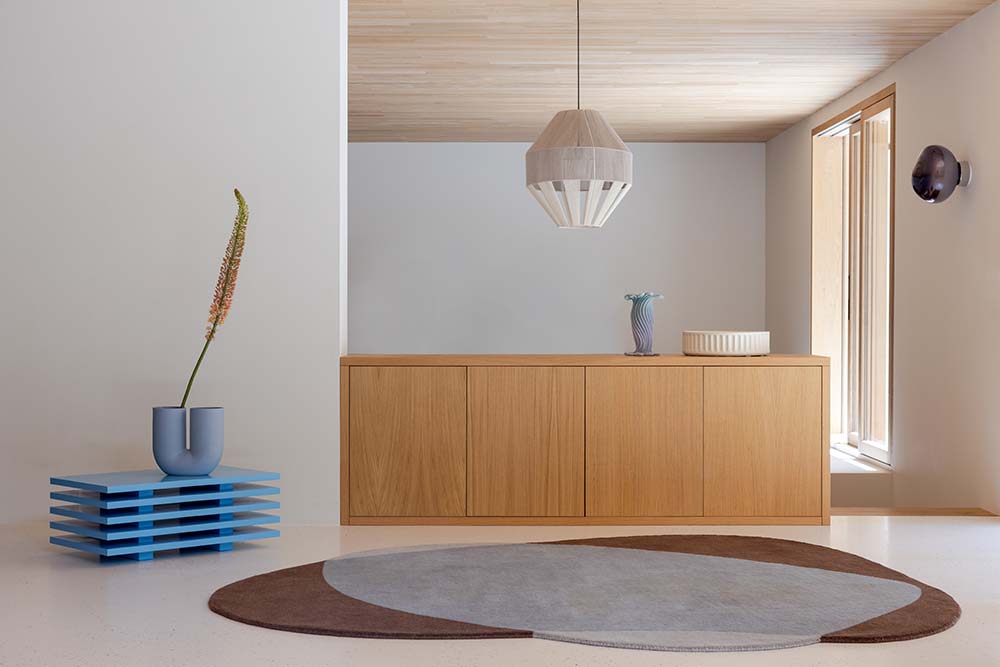 Oval rug ELEMENT CHAD brown with blue