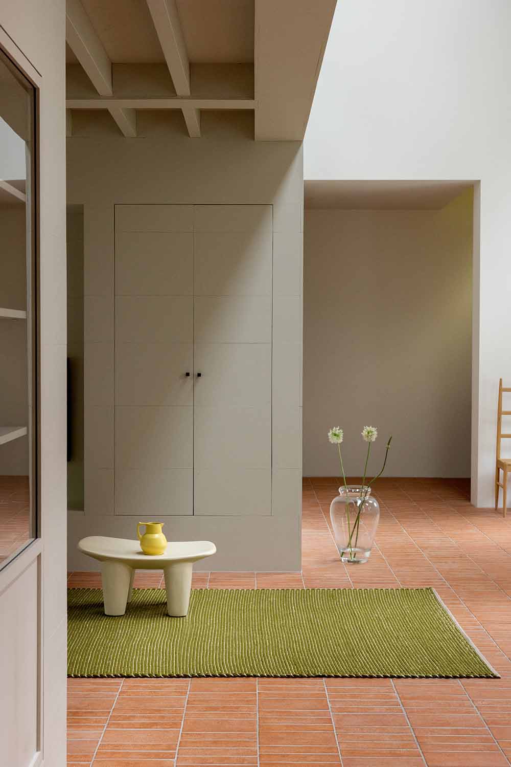 Koberec FRAME olivový