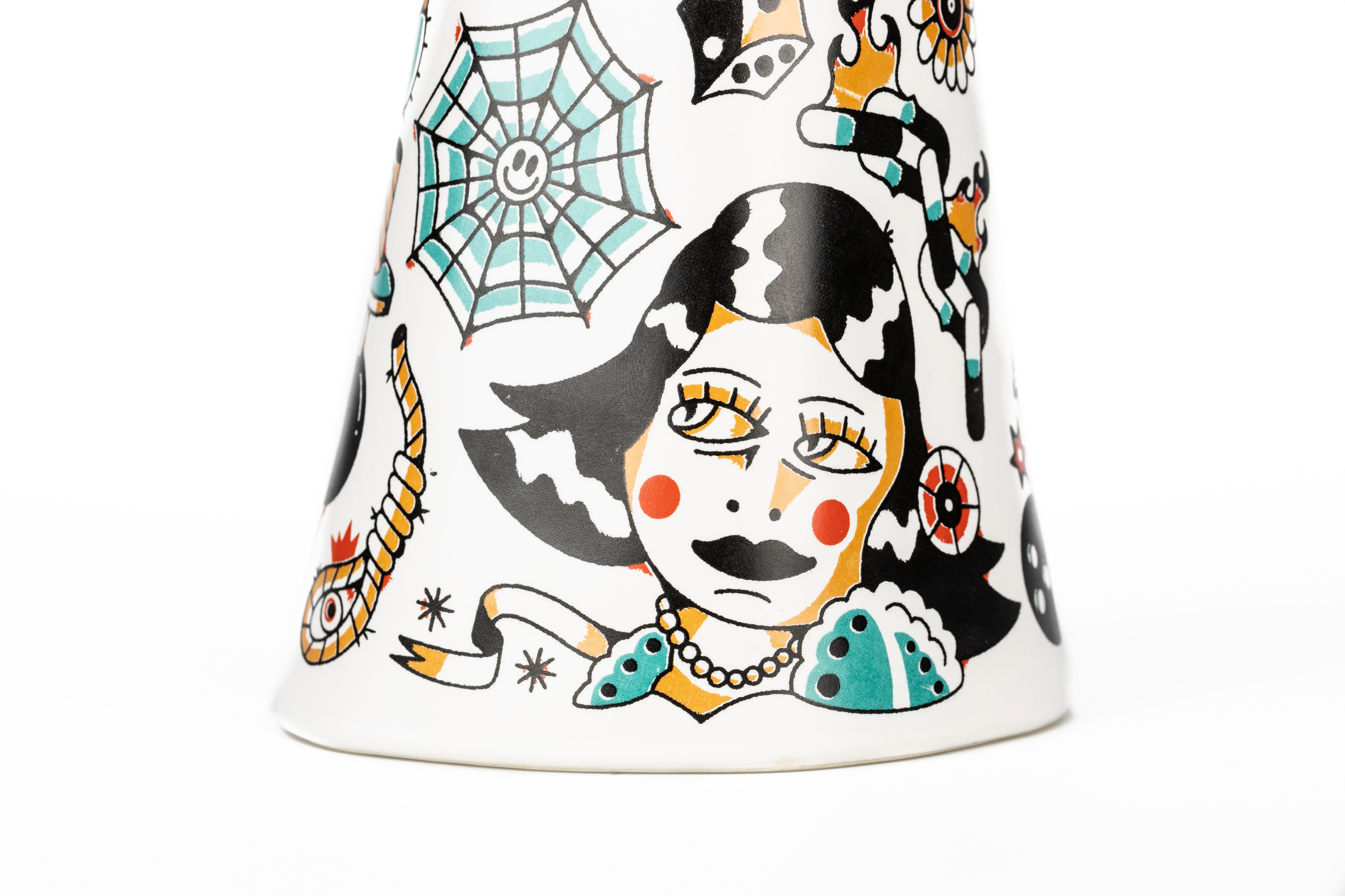 LIBERTY MATTERS vase white with colorful pattern