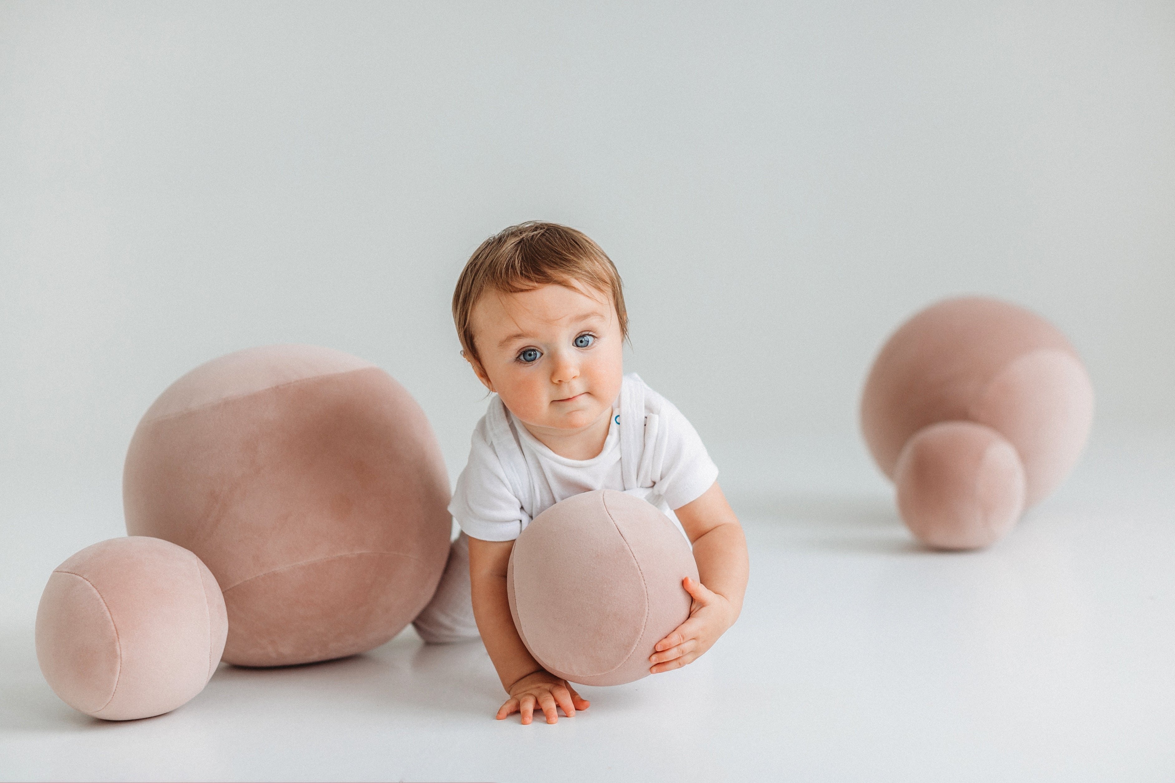 Upholstered Children's Pouf BABY SPHERIC