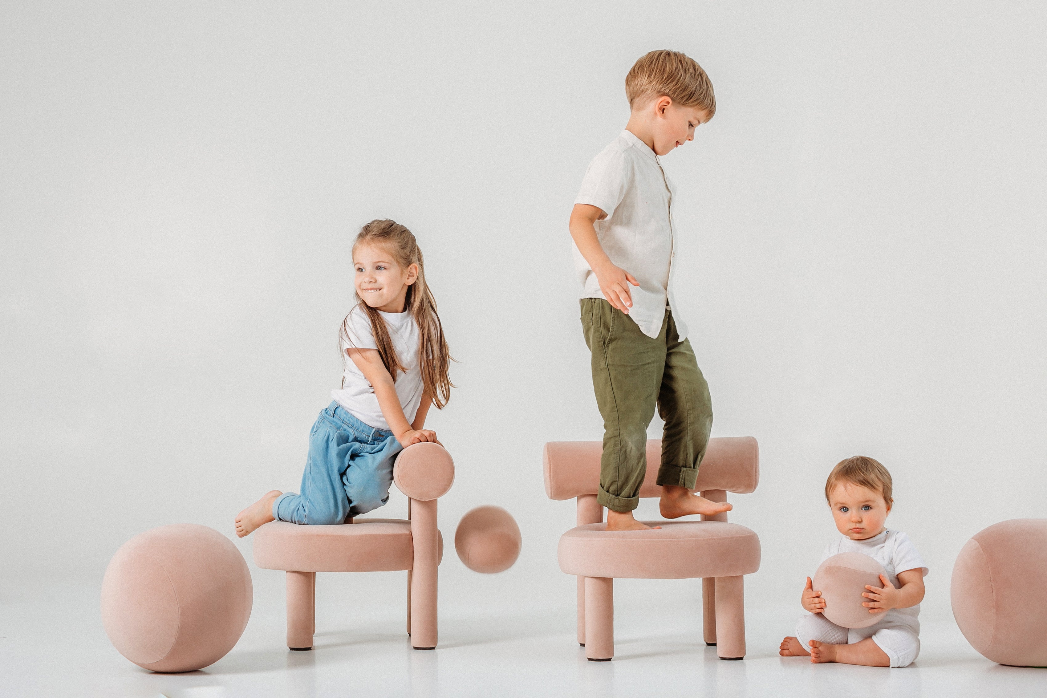Upholstered Children's Pouf BABY SPHERIC