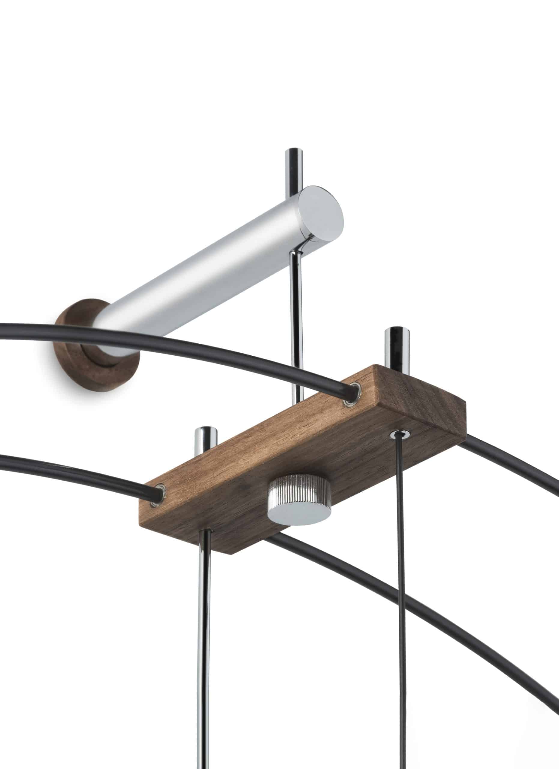 Nástěnné hodiny BARCELONA ořechové dřevo s černou a stříbrnou