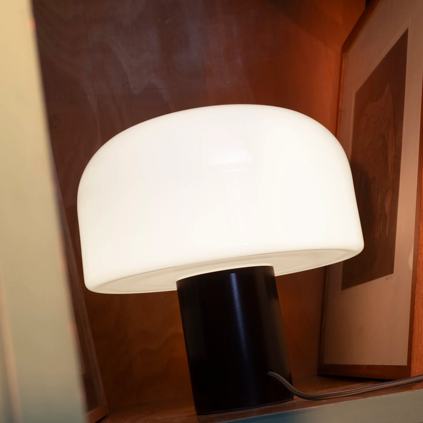 Stolní lampa BELLHOP T hnědá
