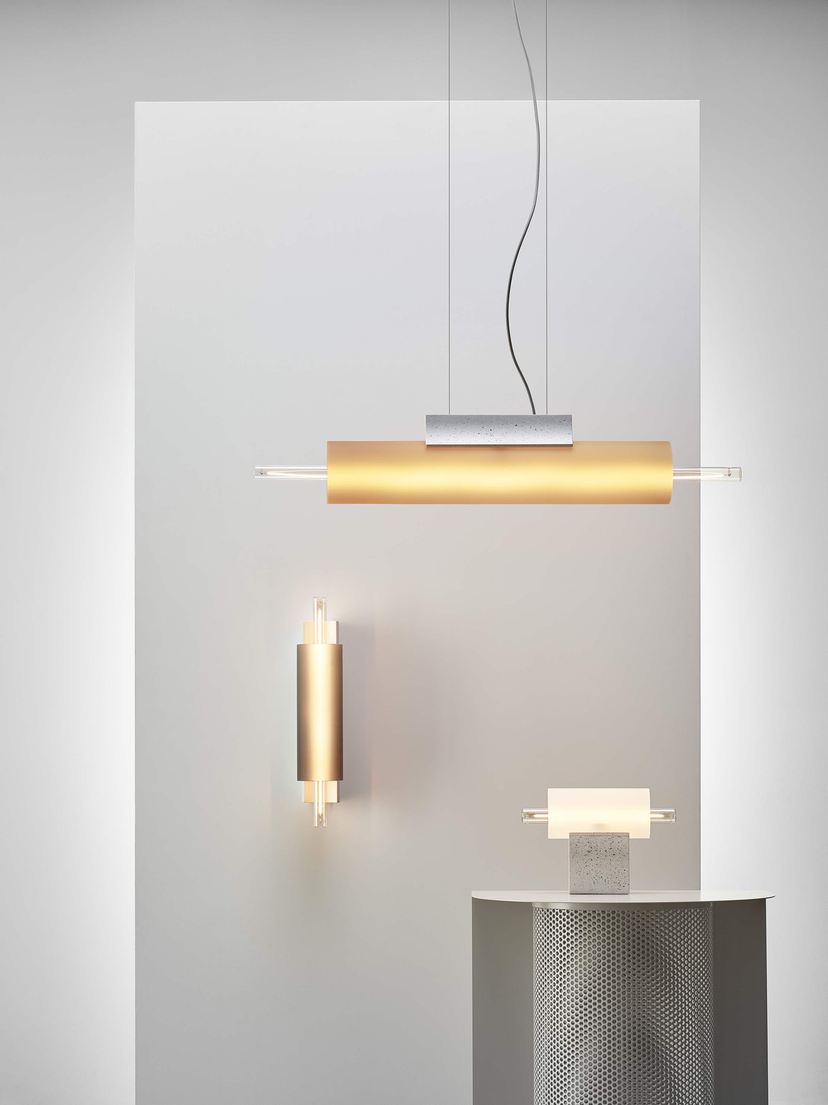 Overlay concrete wall lamp