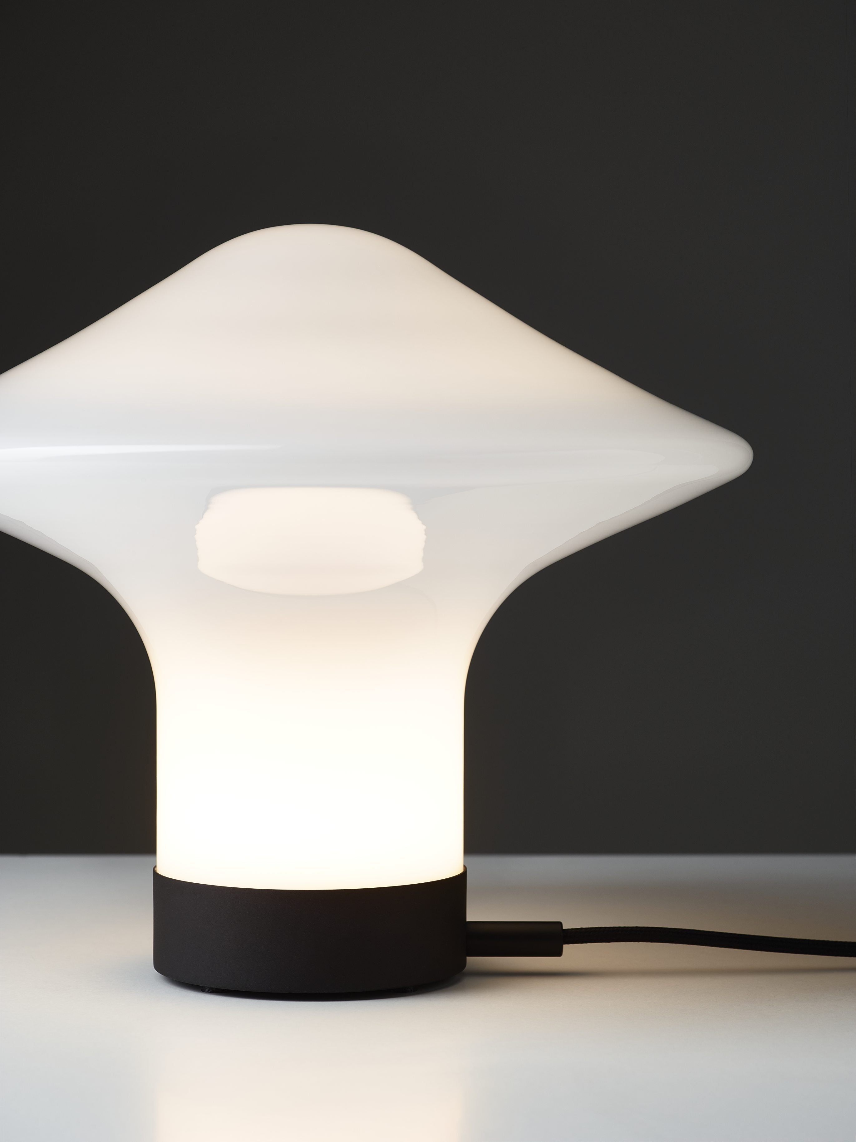 Stolní lampa TROTTOLA sklo foukané