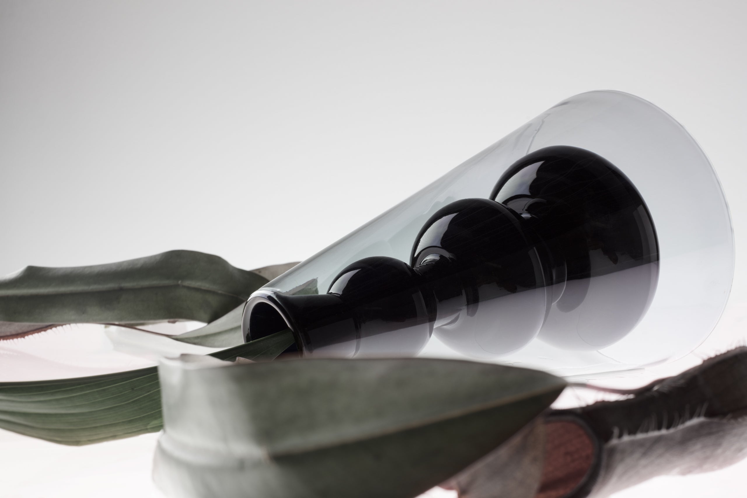 Váza BUMP CONE černé sklo