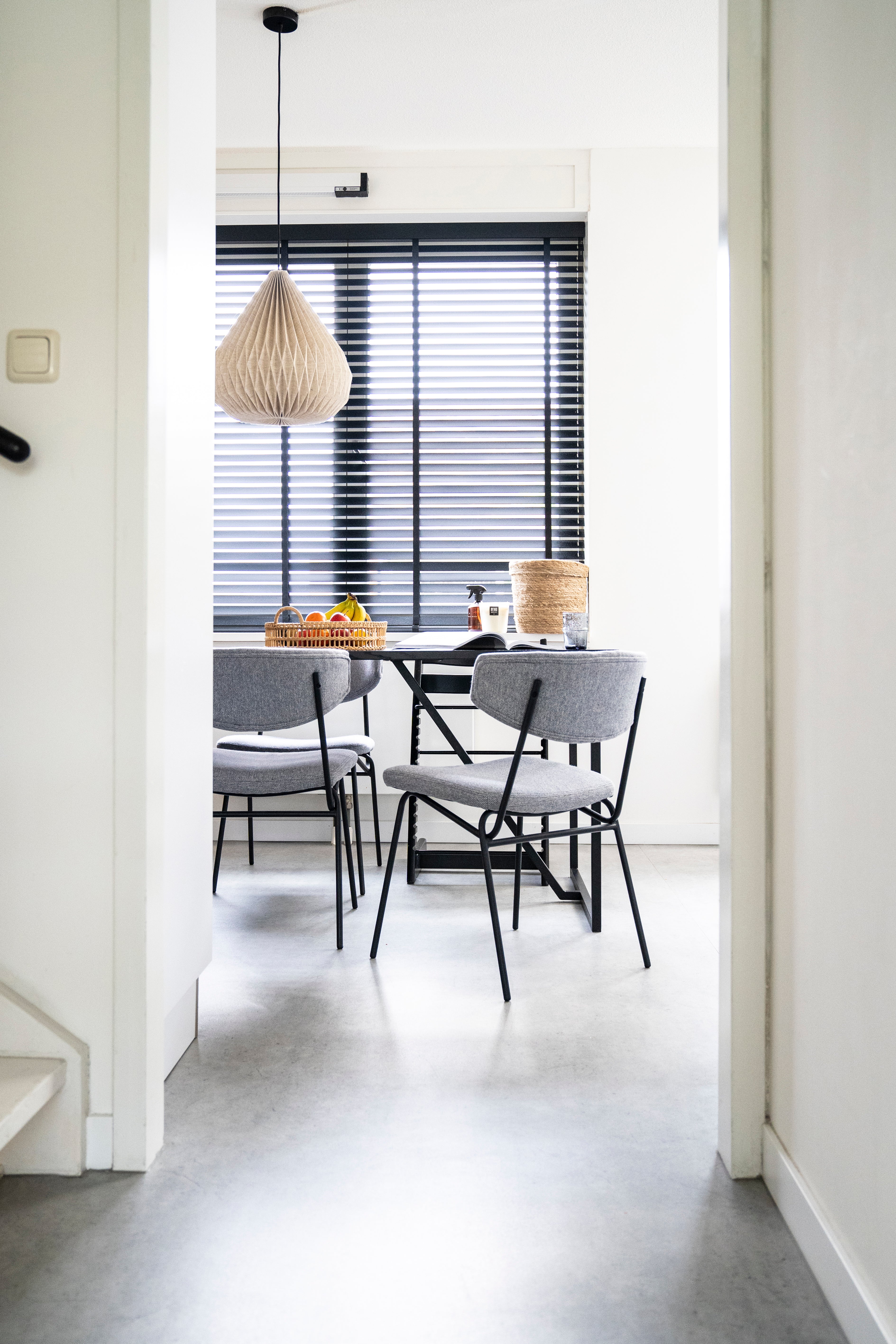 Závěsná lampa ZUKI papír a len