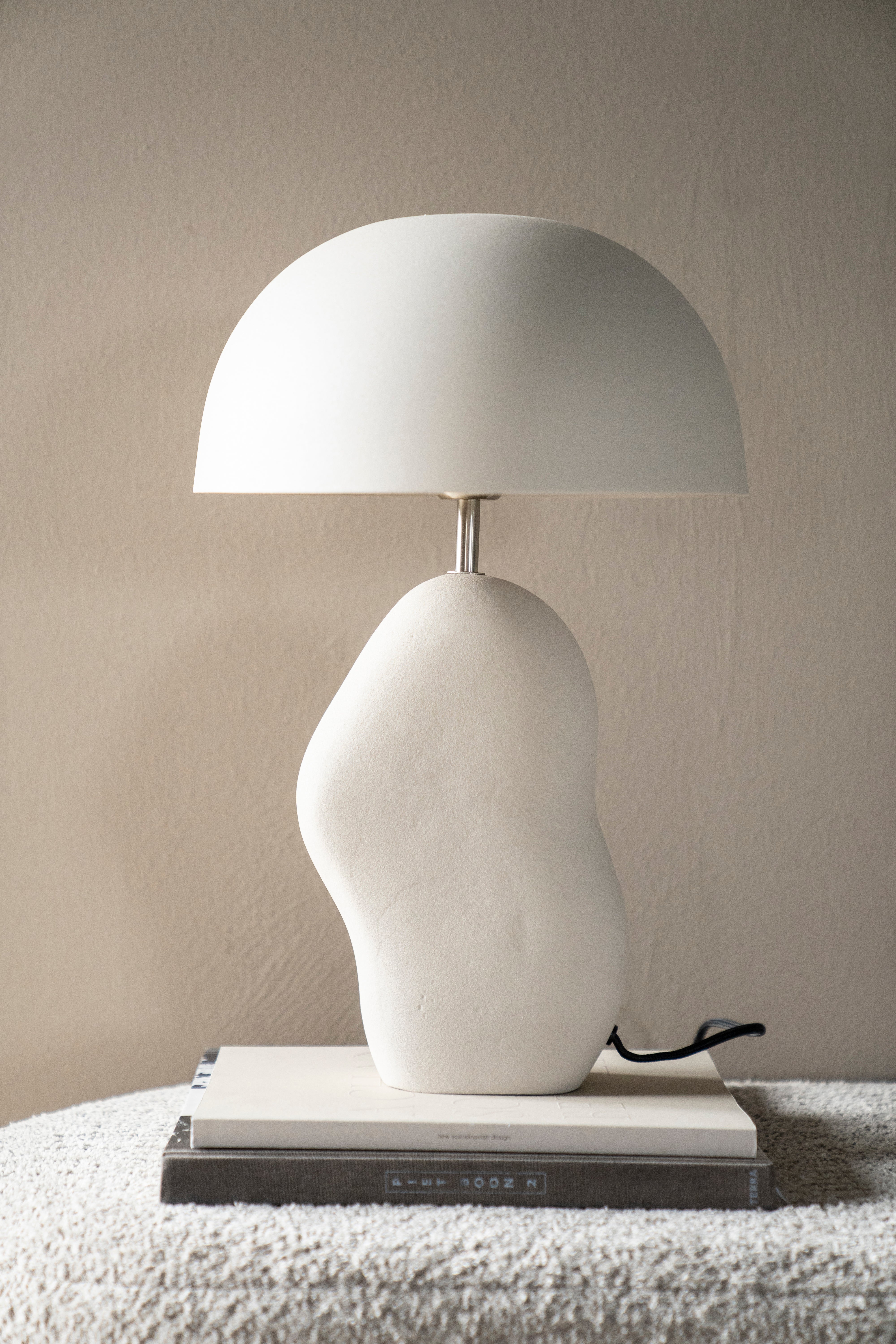 Stolní lampa AIZU krémová
