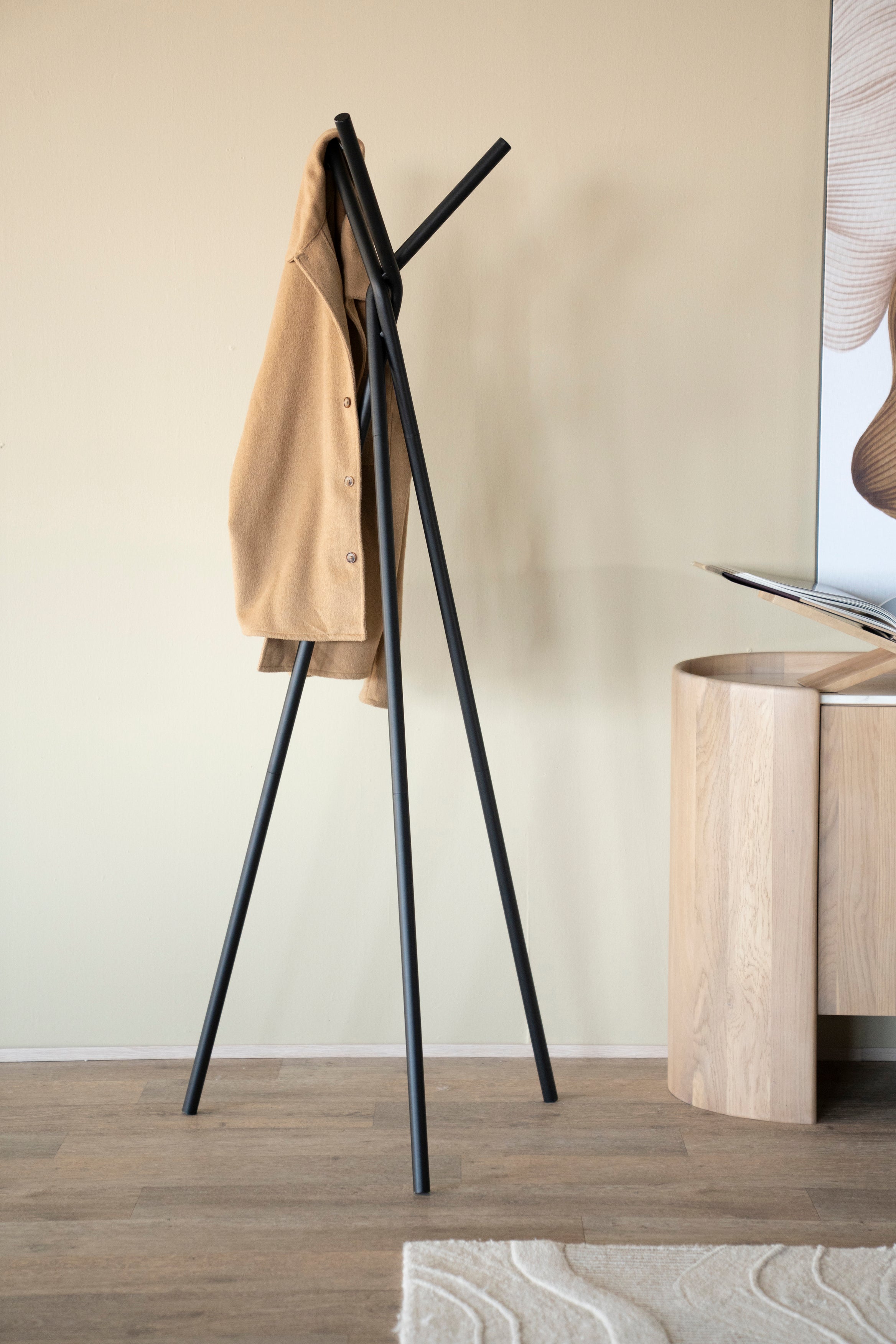 Stojanový věšák MATTO černý