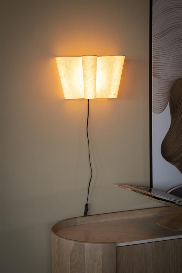 MEANDER beige wall lamp